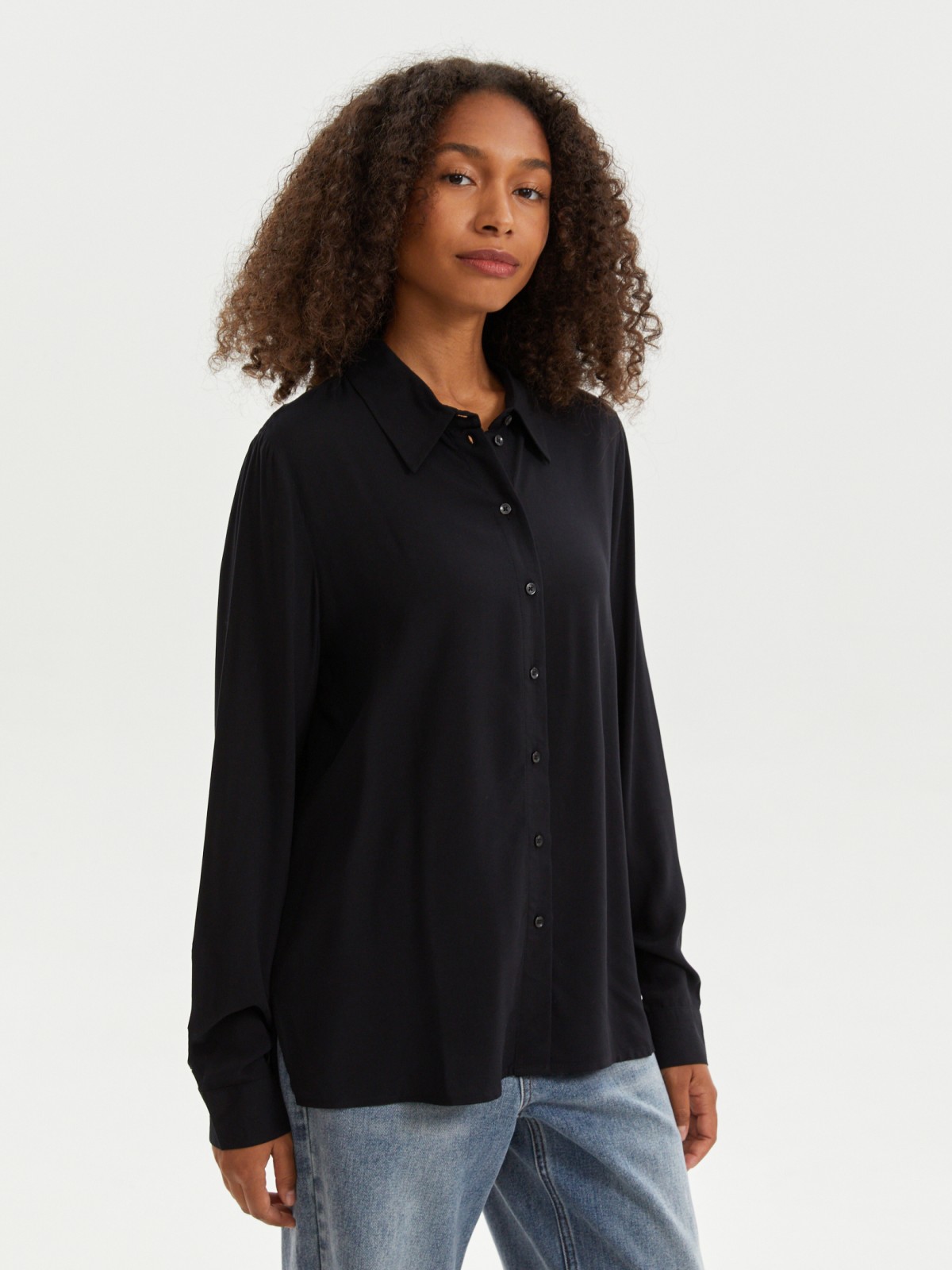 Офисная рубашка из вискозы с длинным рукавом