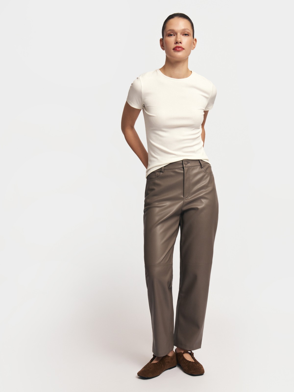 Прилегающая футболка с блеском