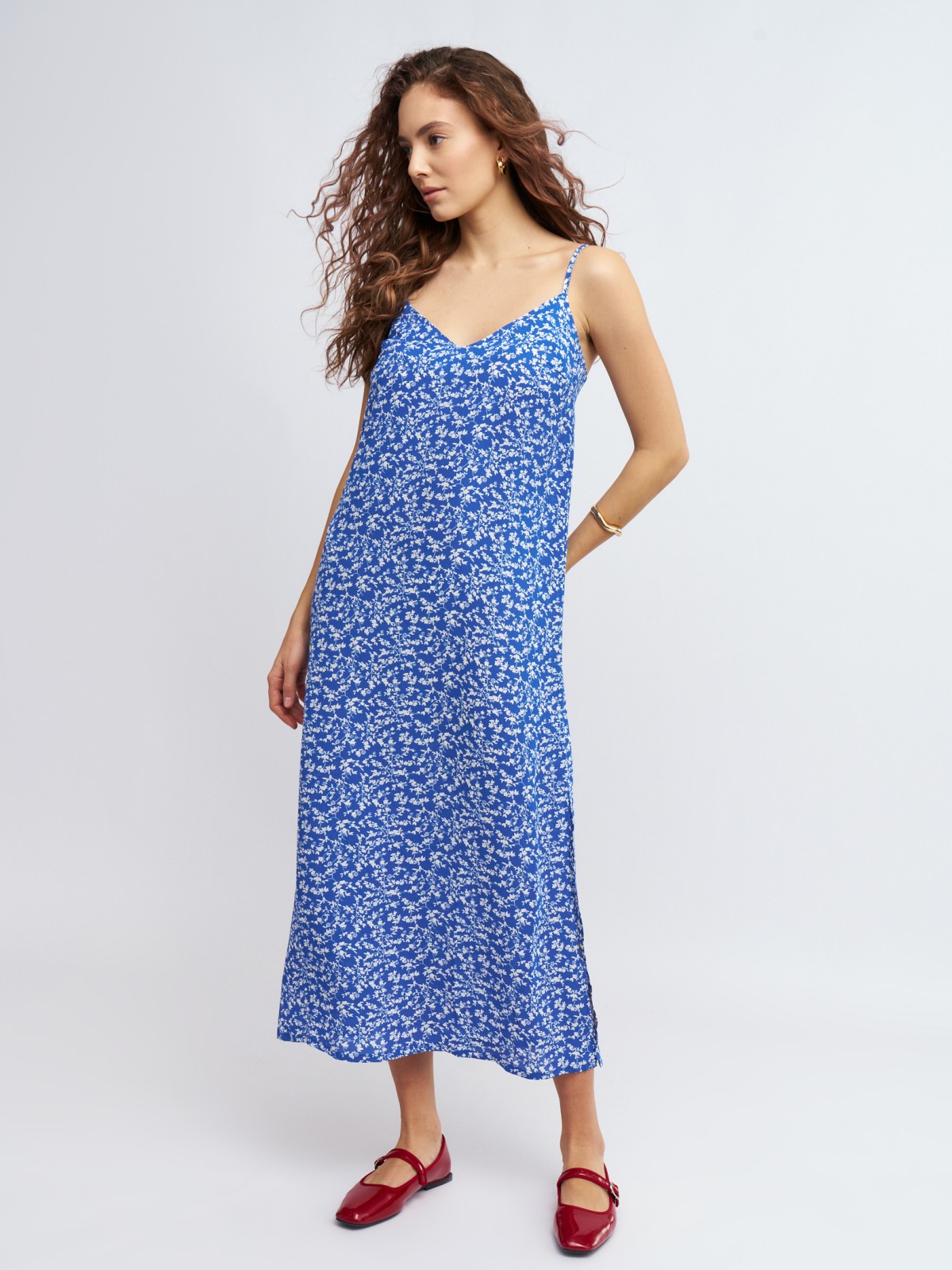 Платье-комбинация с боковыми разрезами