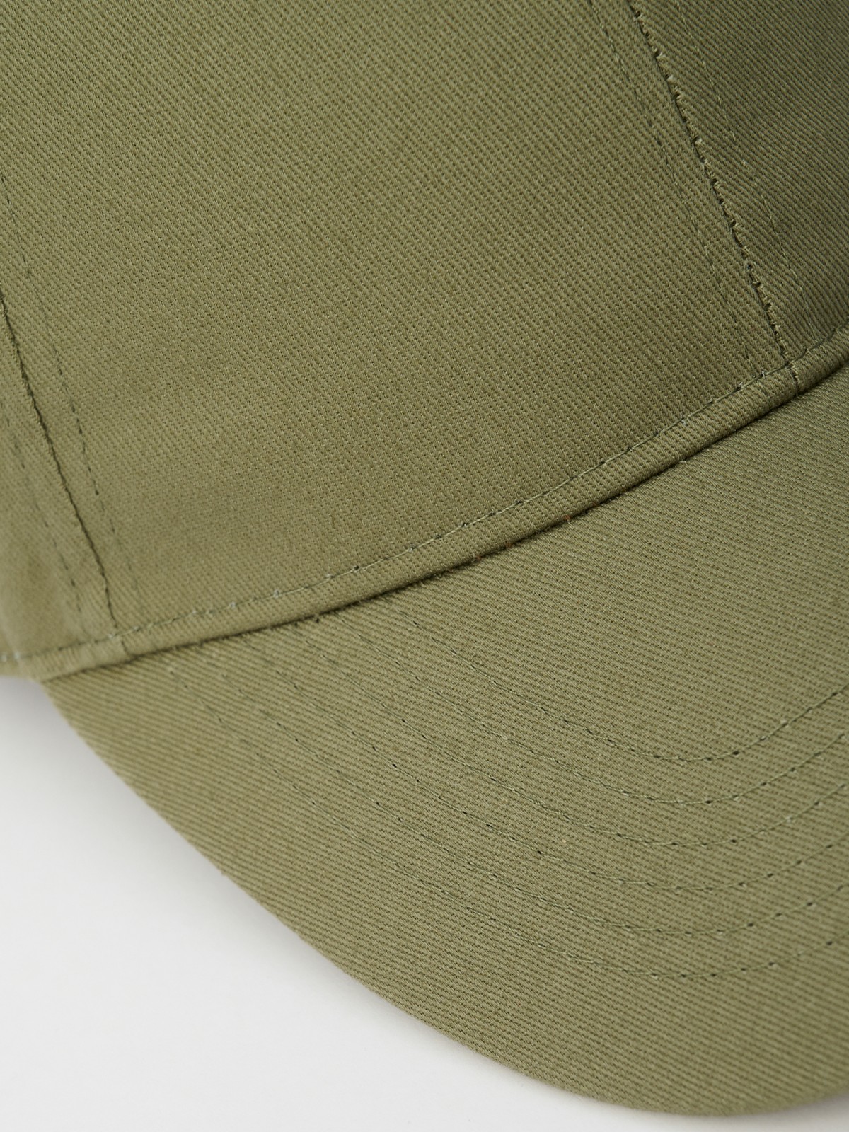 Бейсболка из хлопка с полукруглым козырьком