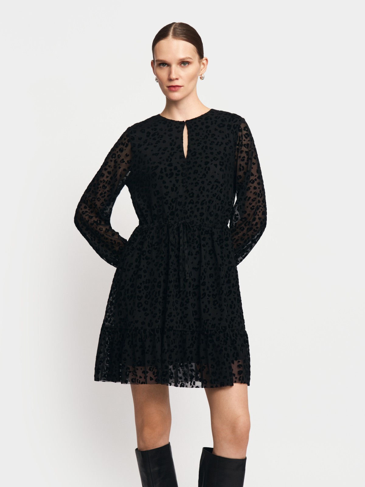 Леопардовое платье мини из сетки на кулиске