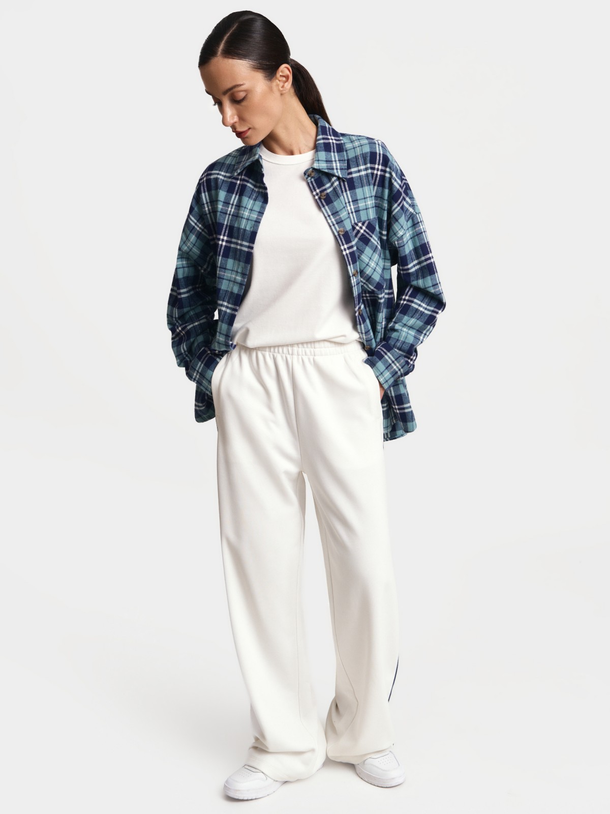 Трикотажные брюки на резинке