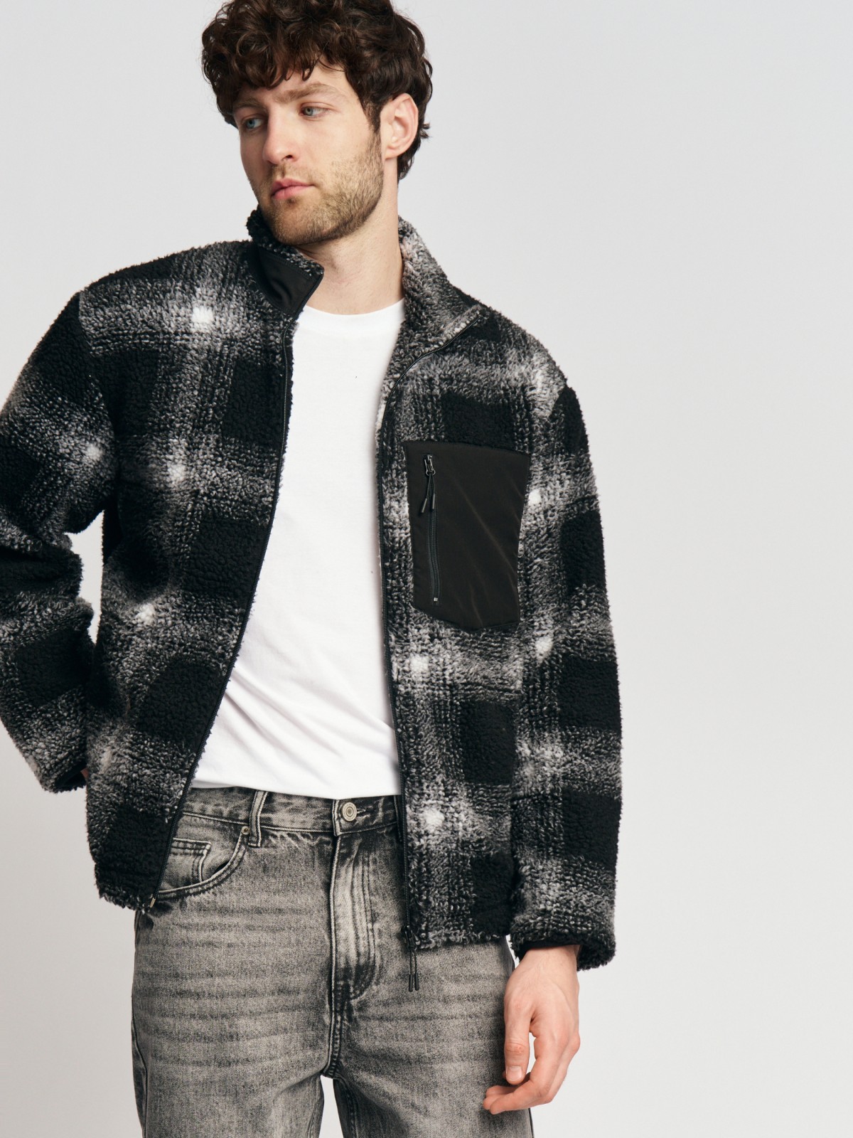 Утеплённая куртка из экомеха на молнии