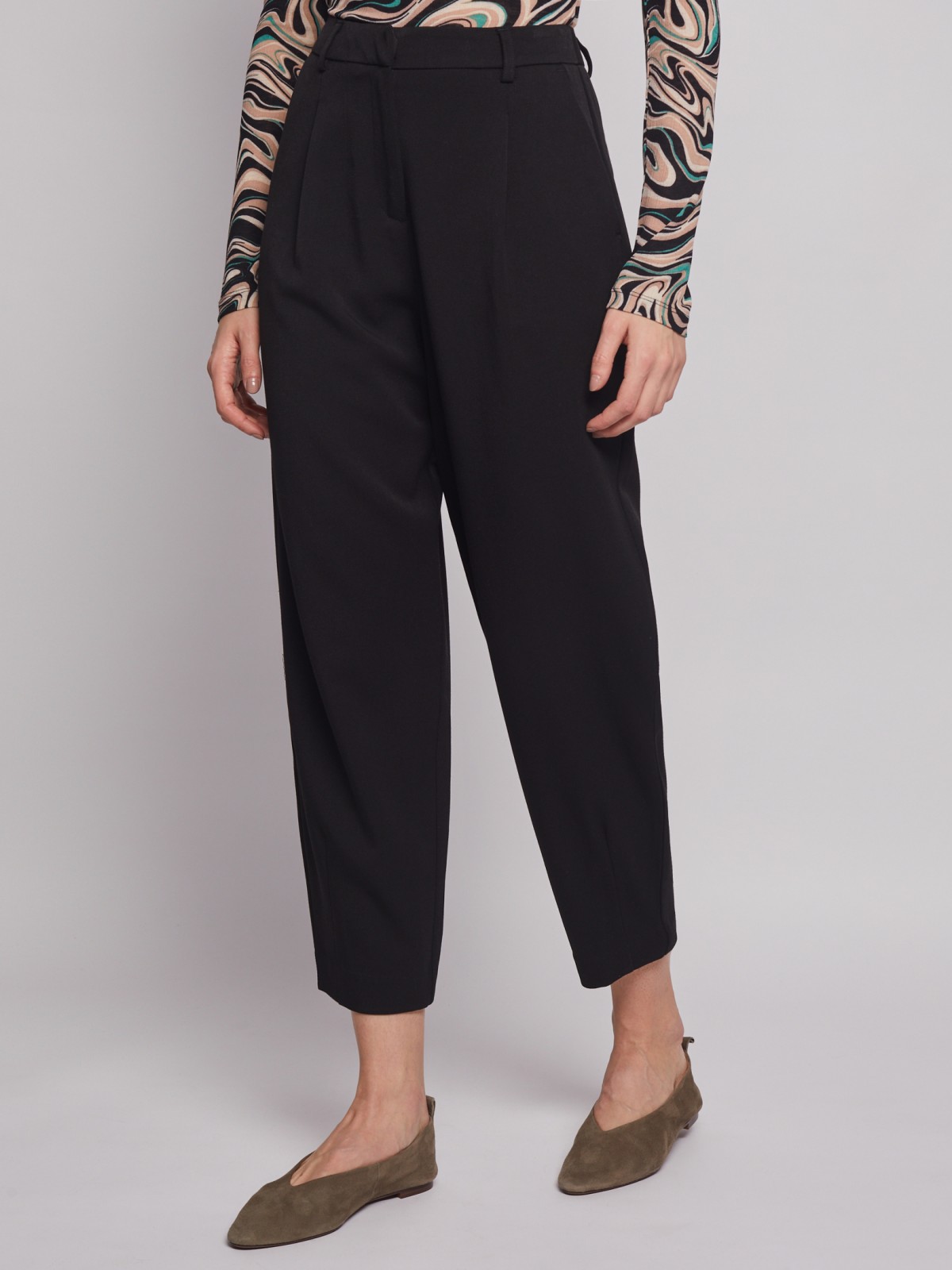 Брюки фасона Carrot