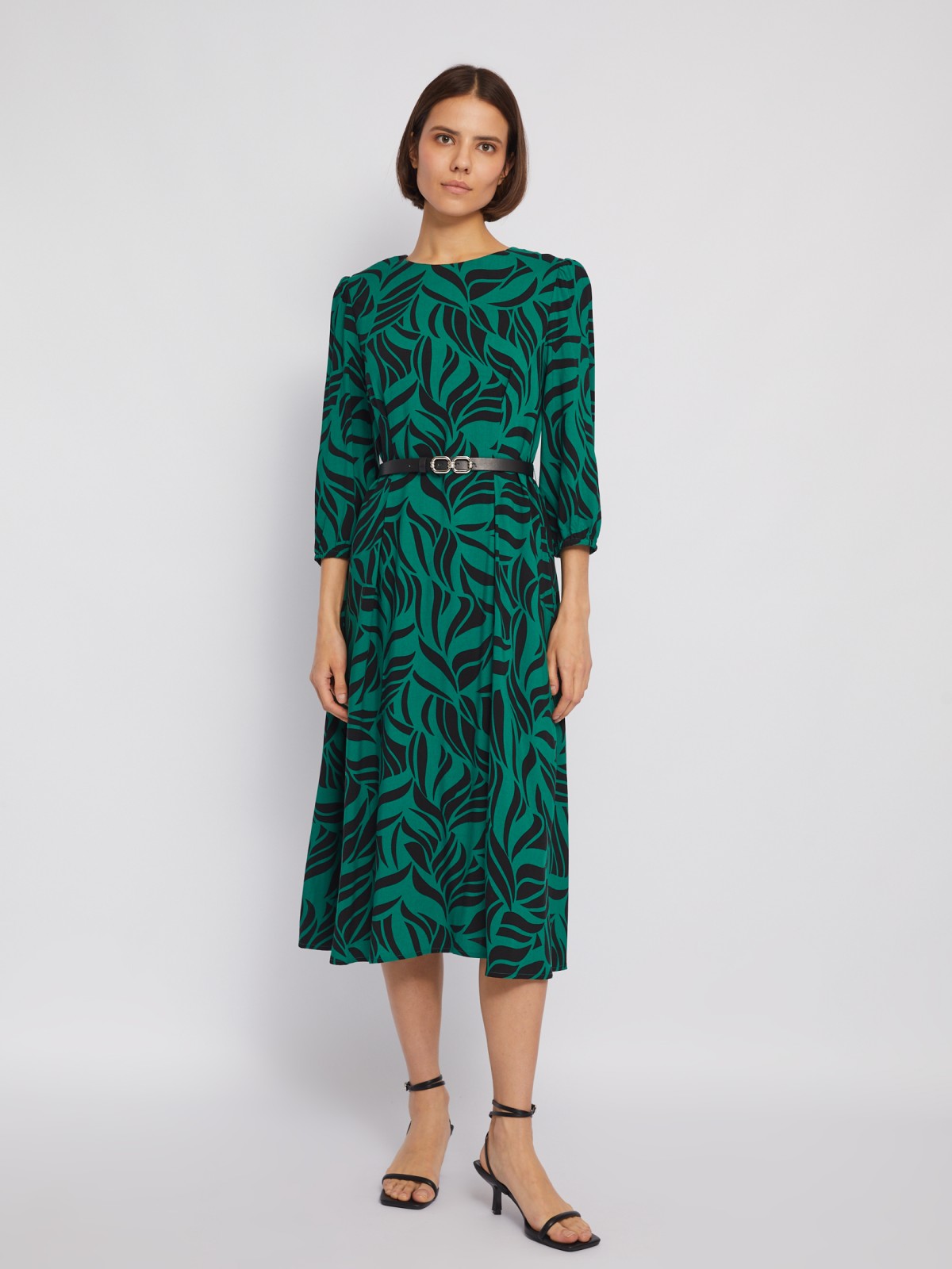 Платье длины миди из вискозы с принтом и ремнём на талию zolla 024128262132, цвет зеленый, размер S - фото 2