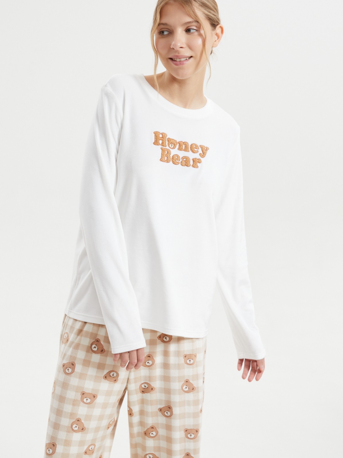 Джемпер-лонгслив из велюра с вышивкой