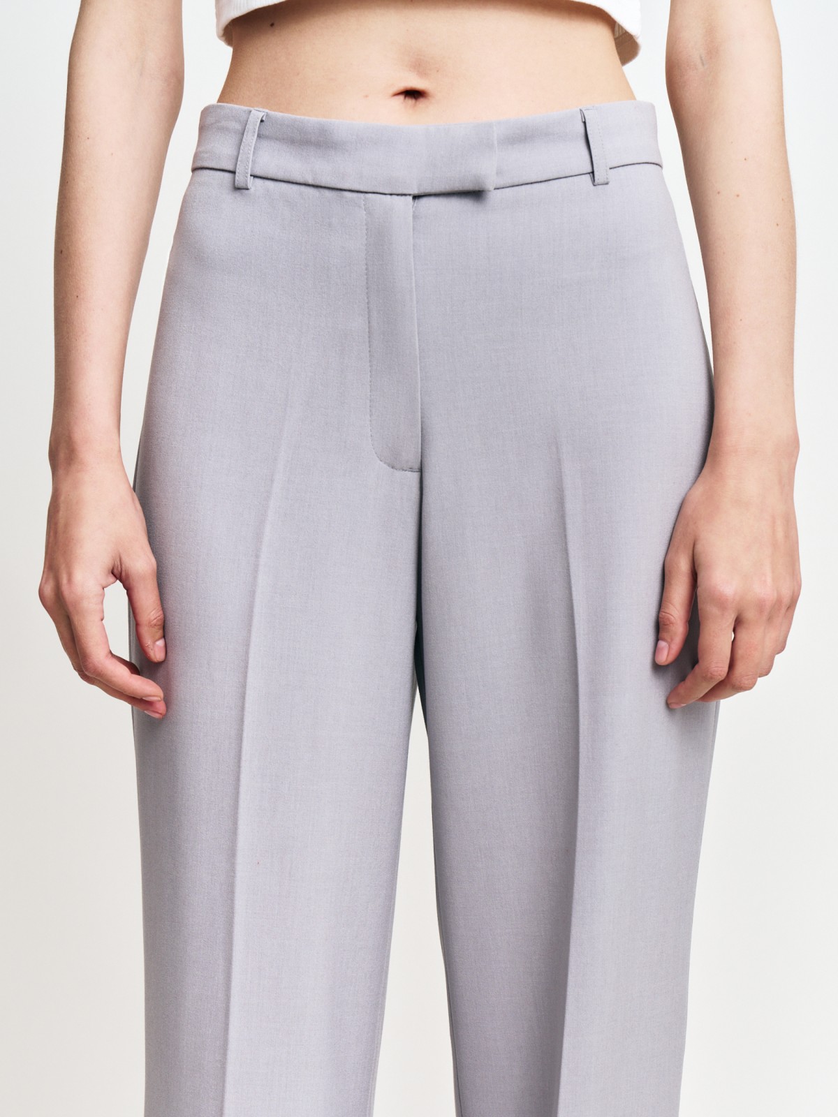 Брюки прямого силуэта со стрелками