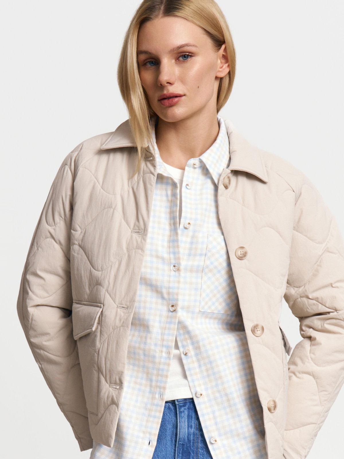 Утеплённая короткая куртка