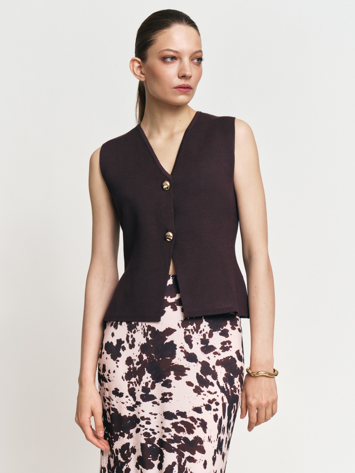 Трикотажный жилет на пуговицах