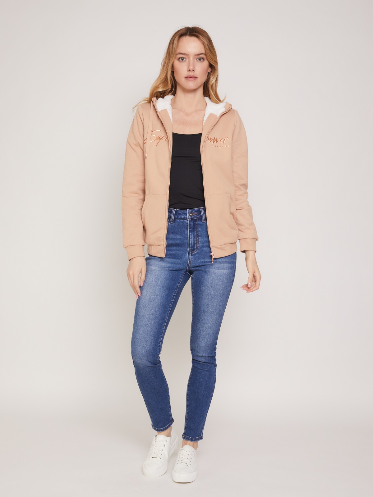 Толстовка с капюшоном