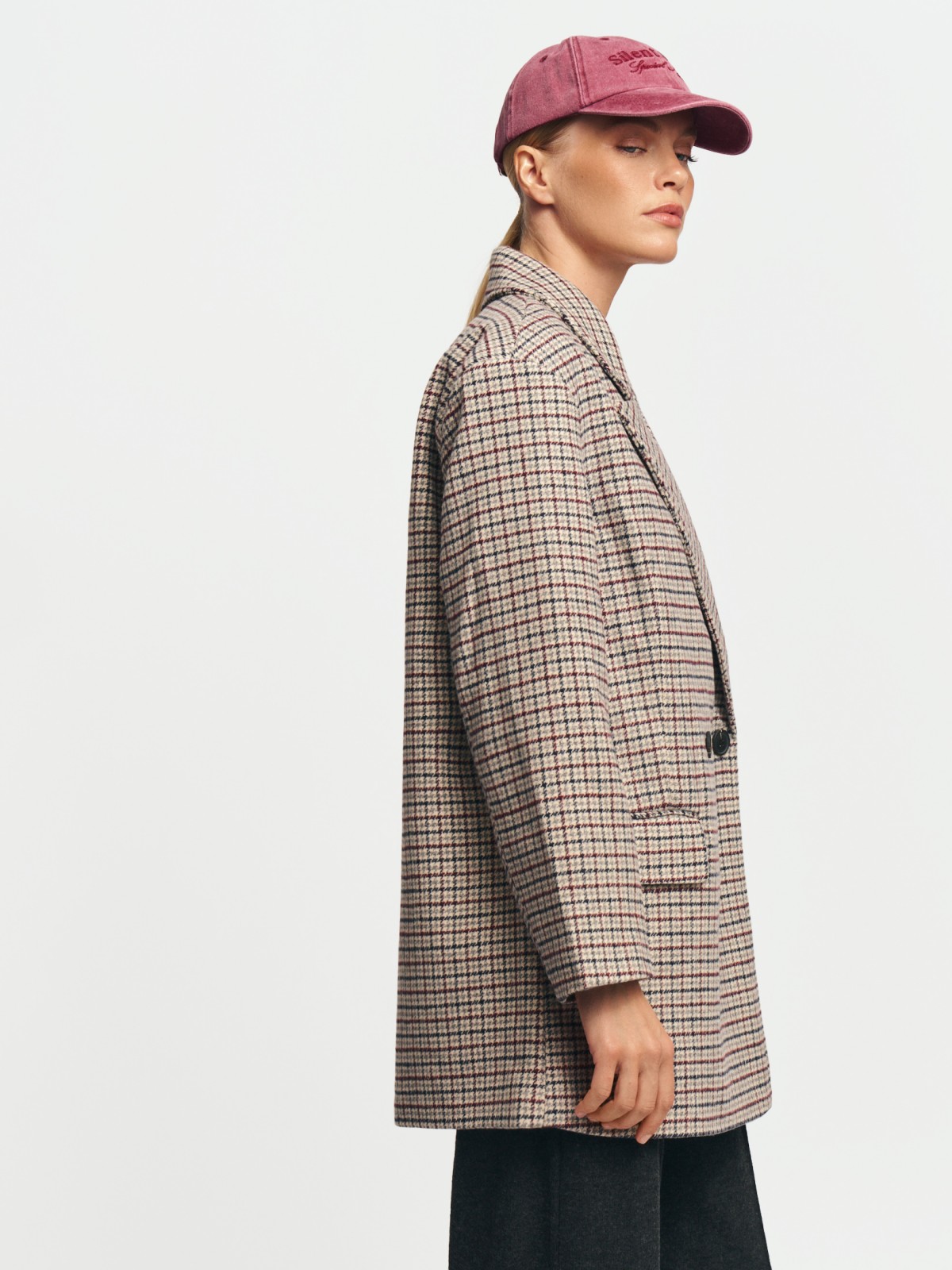 Тёплое пальто-пиджак в клетку двубортное