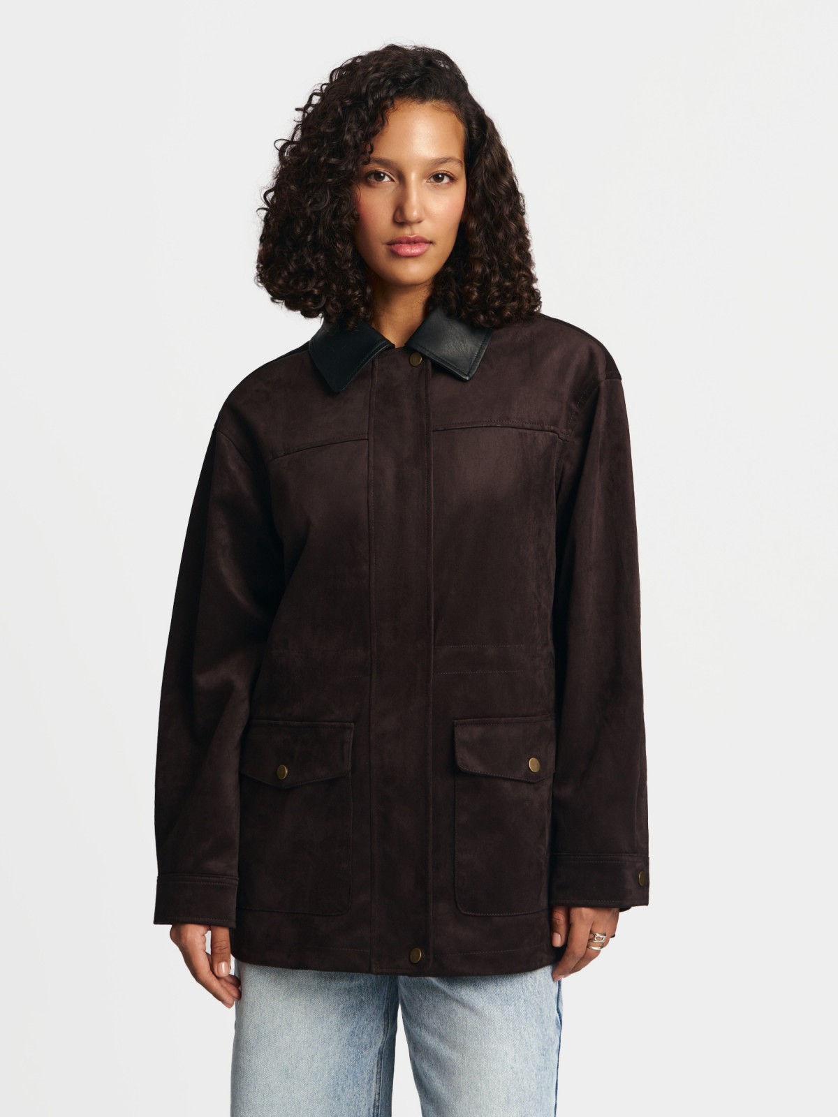 Куртка из экозамши с воротником