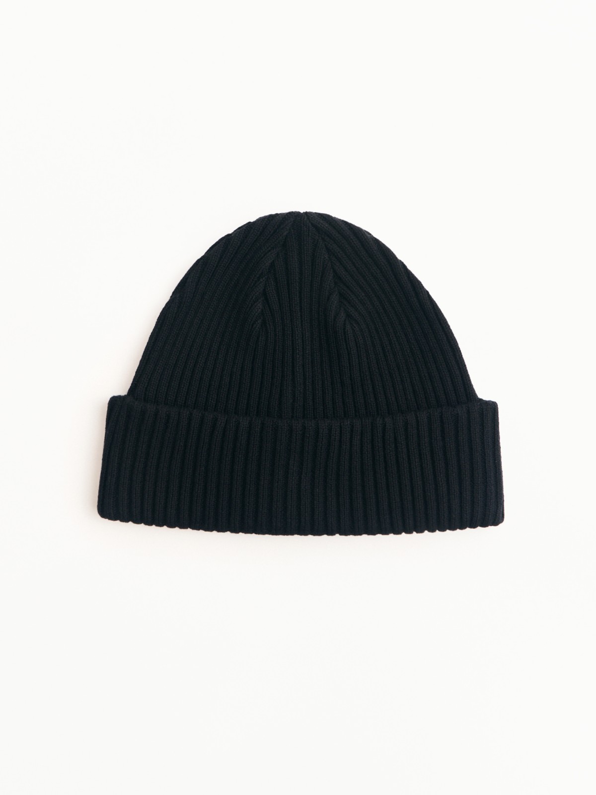 Вязаная шапка-бини