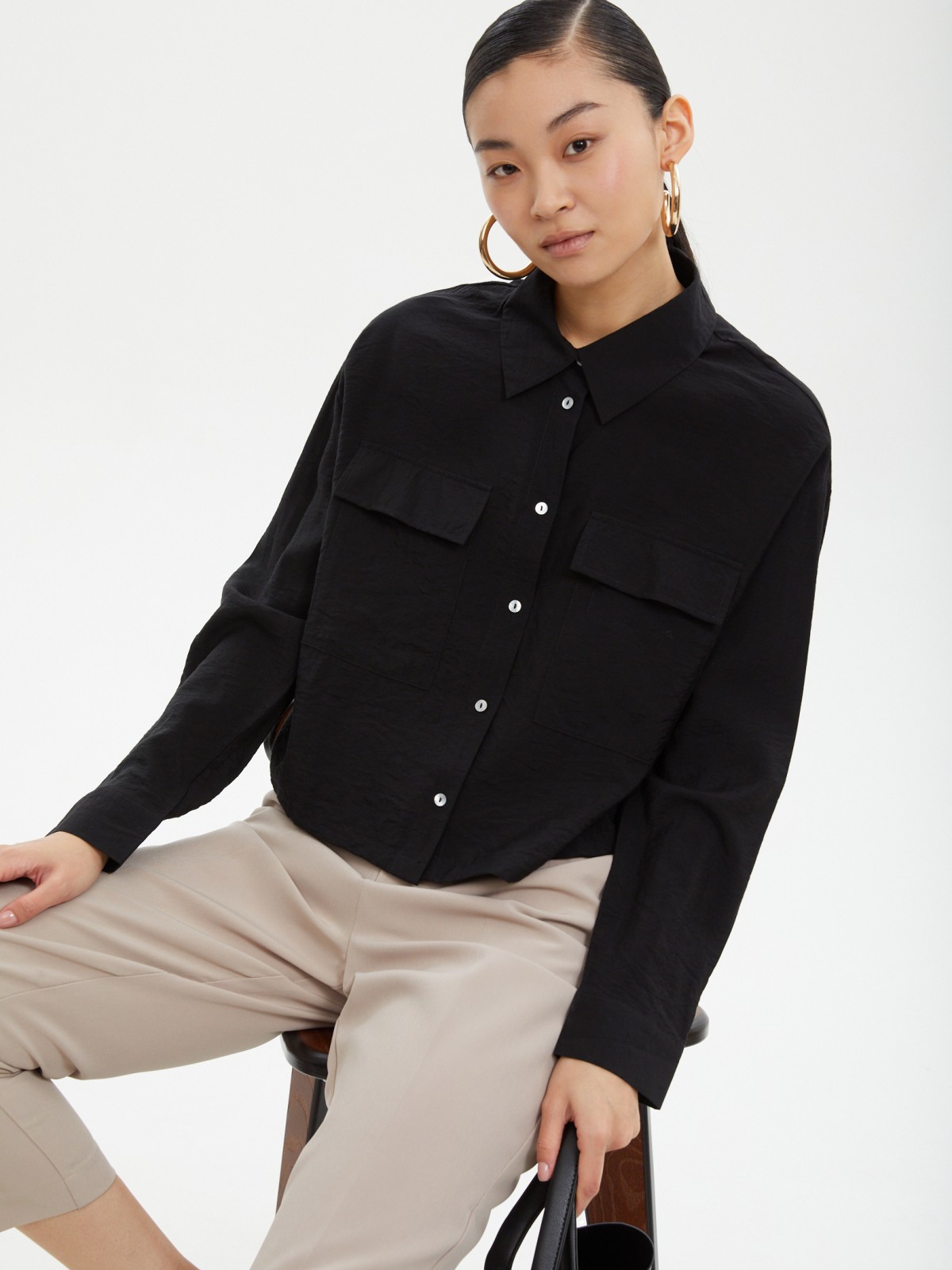 Укороченная рубашка с карманами
