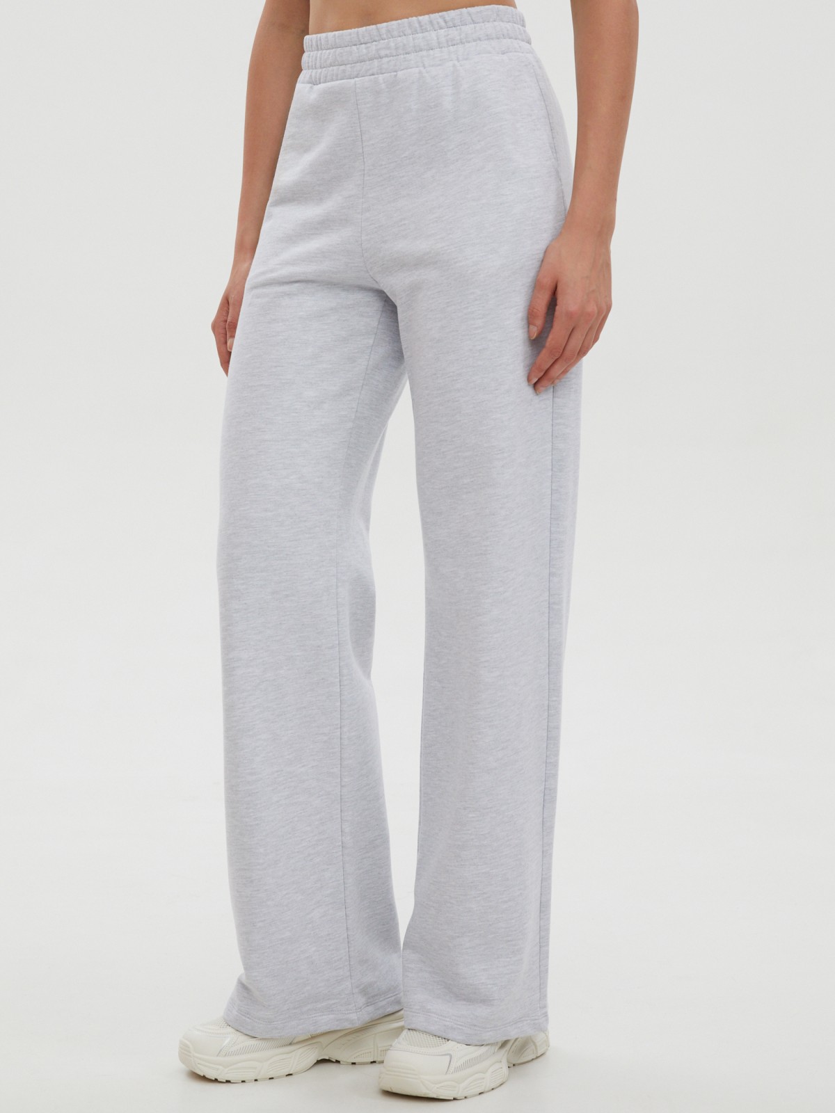 Трикотажные брюки на резинке