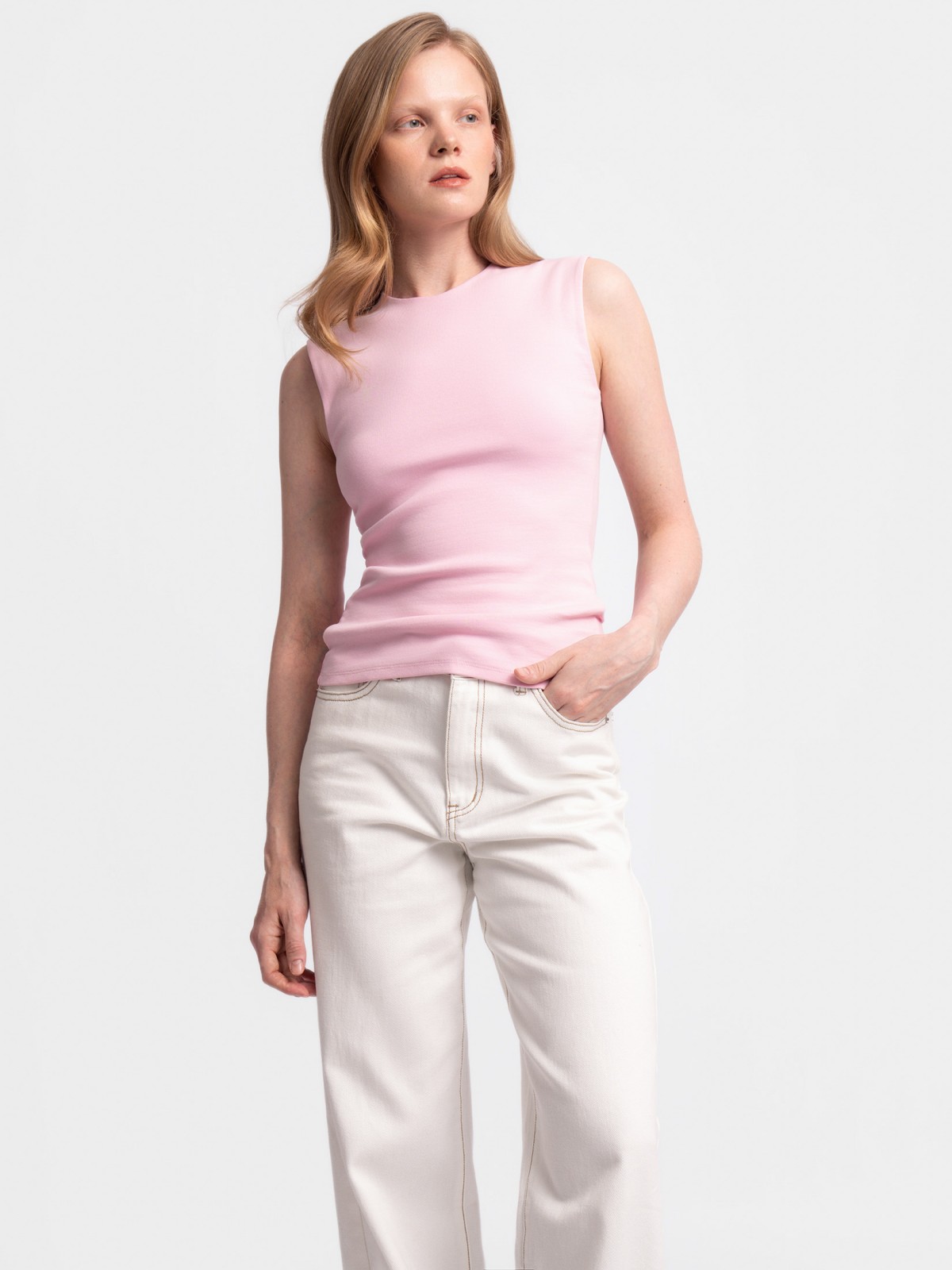 Майка-топ из хлопка без рукавов