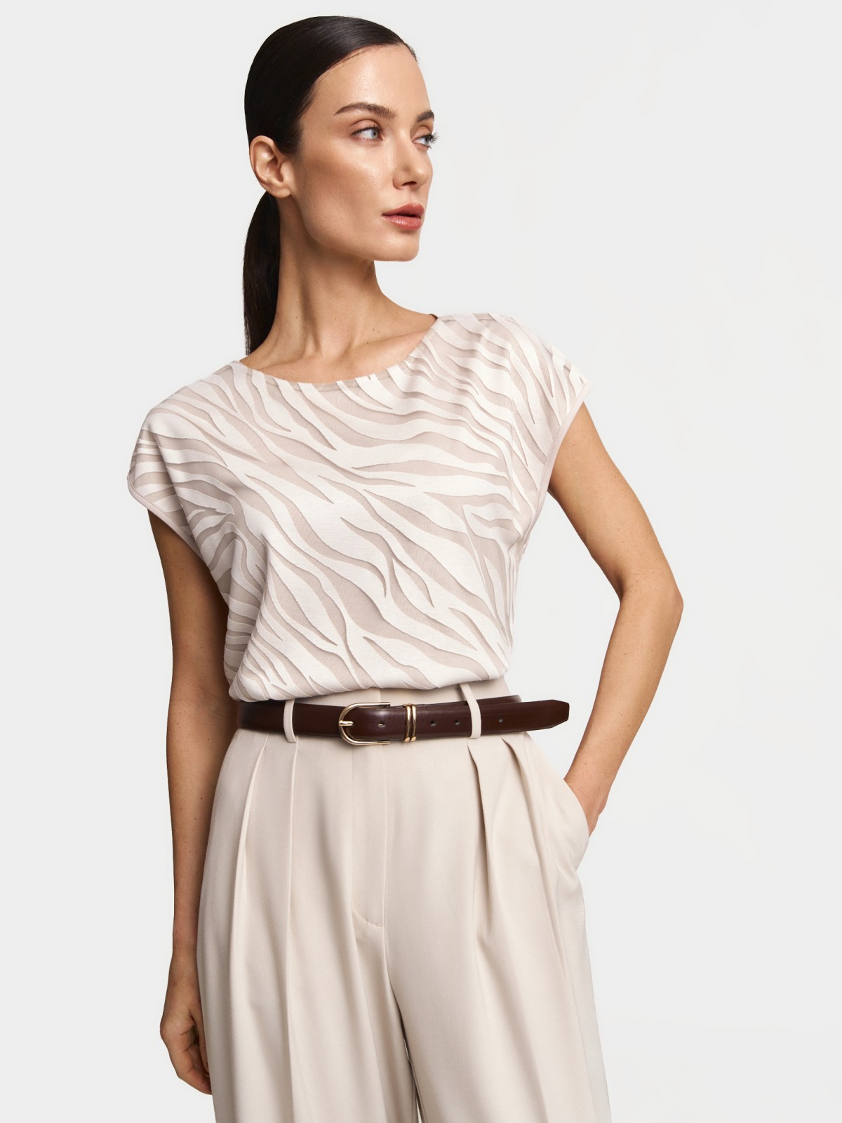 Блузка с узором в полоску