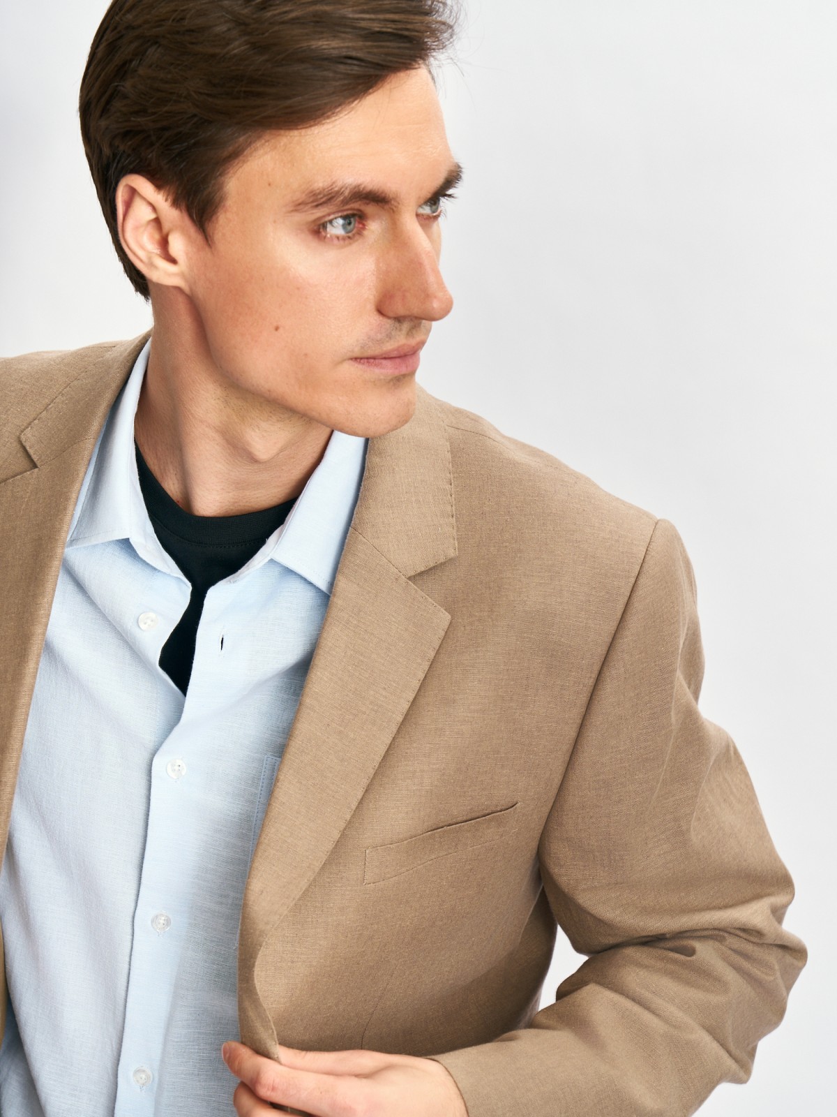 Льняная рубашка с длинным рукавом