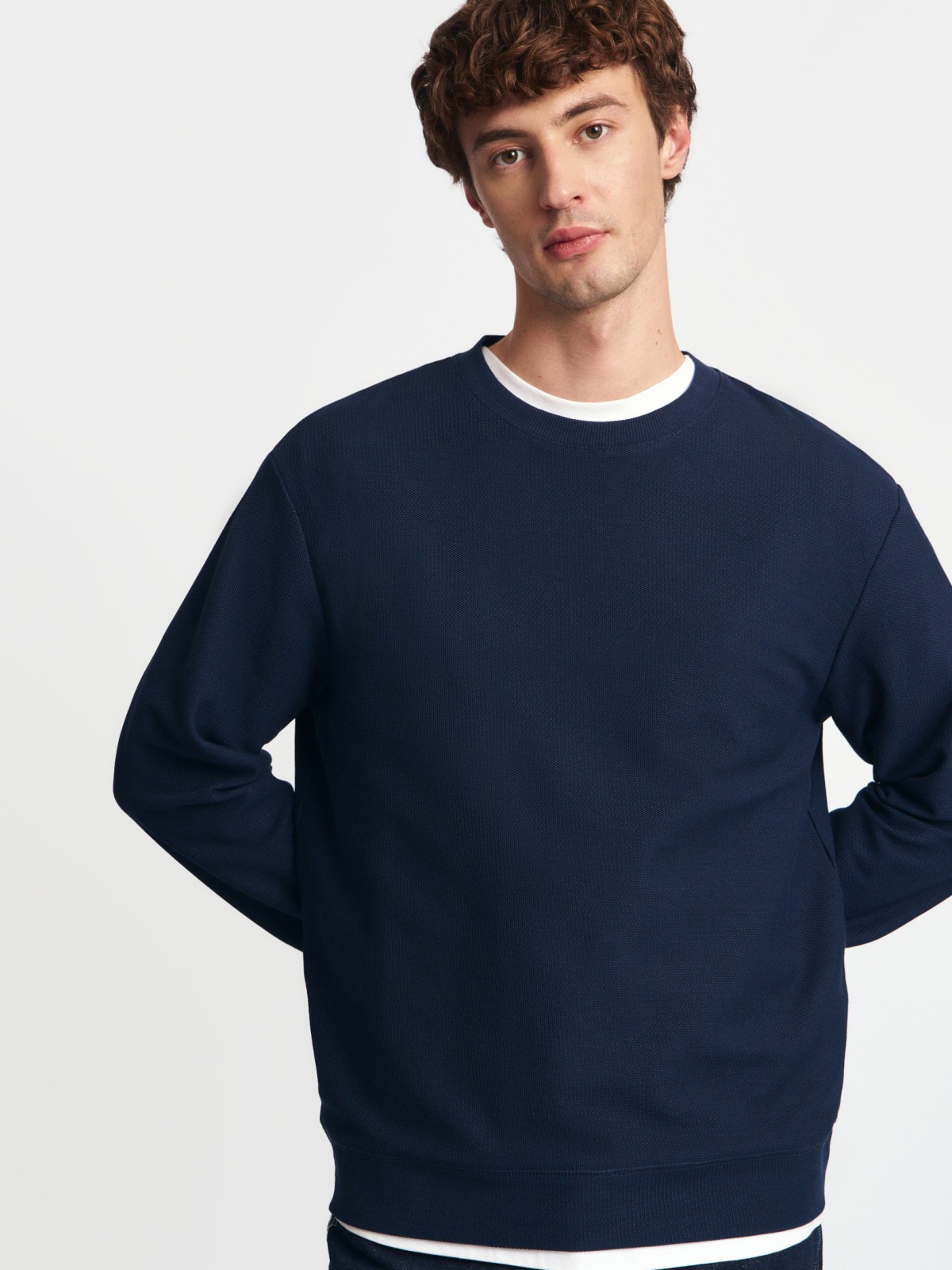 Трикотажный лонгслив с длинным рукавом