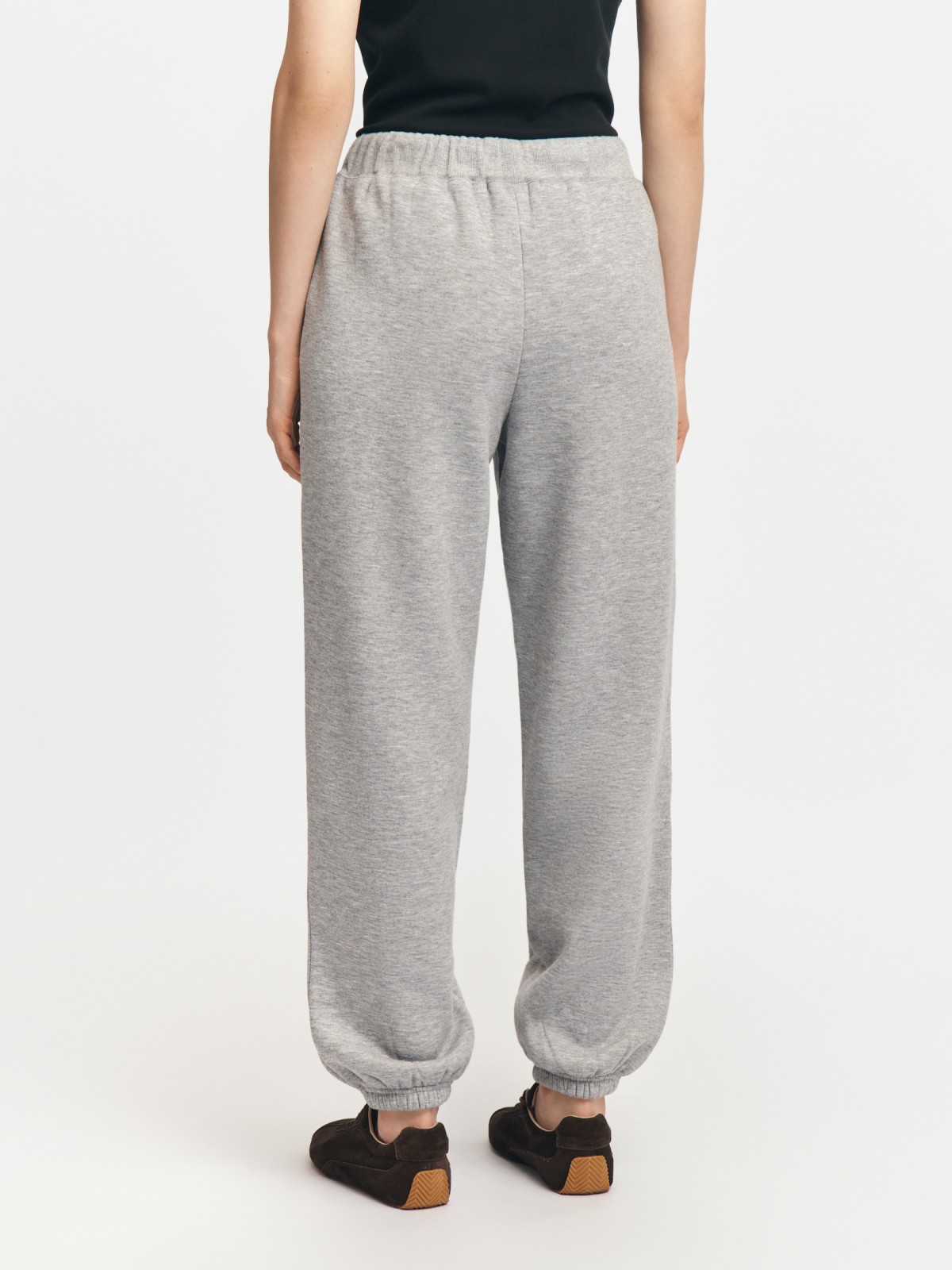 Утеплённые брюки-джоггеры на резинке с экомехом