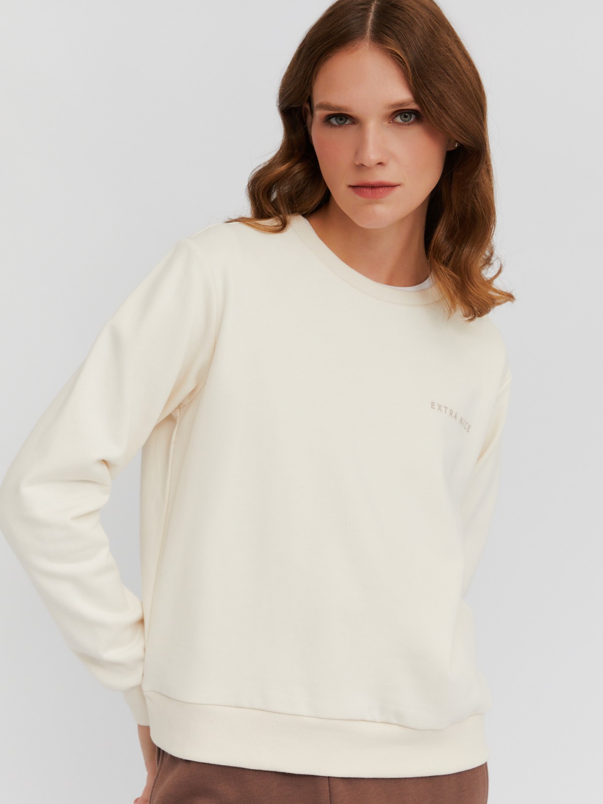 Утеплённый свитшот с принтом-надписью