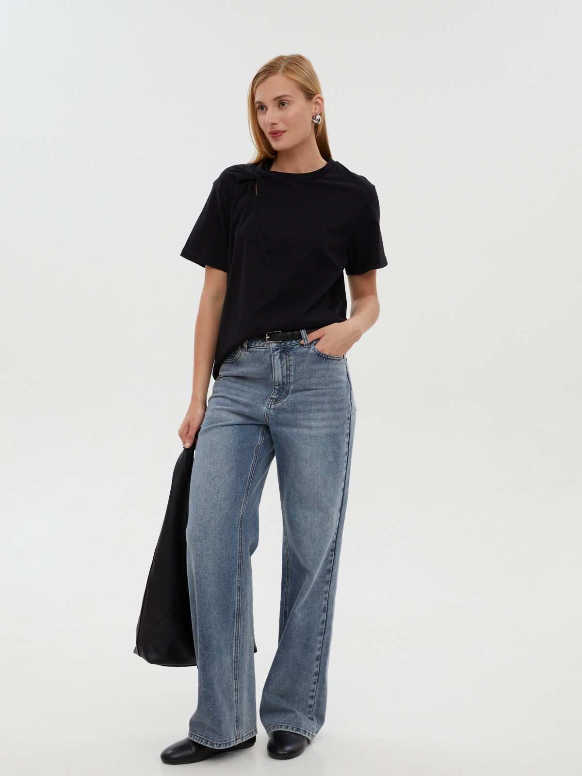 Футболка оверсайз из хлопка с узлом