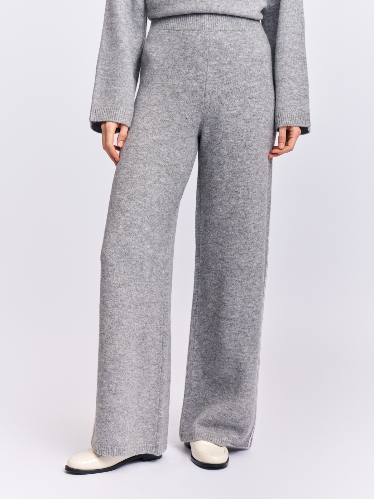 Вязаные брюки на резинке с шерстью