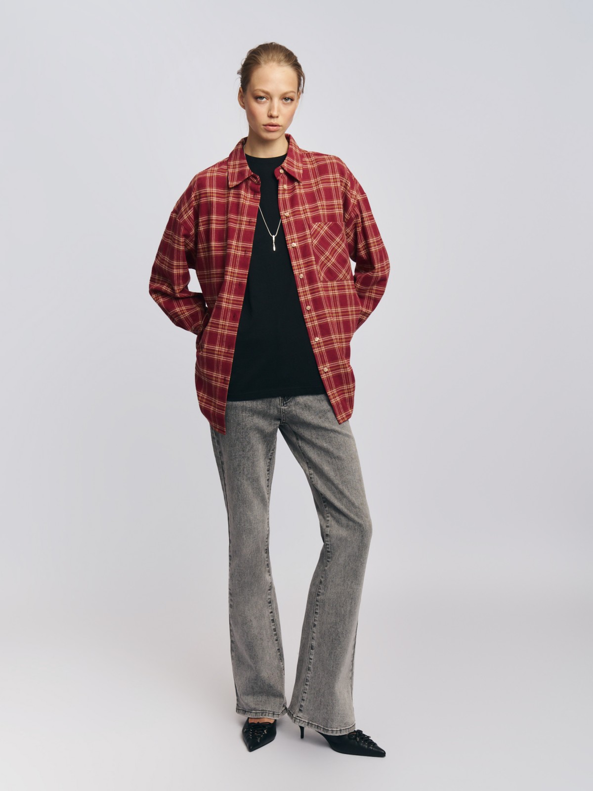 Джинсы силуэта Bootcut со средней посадкой