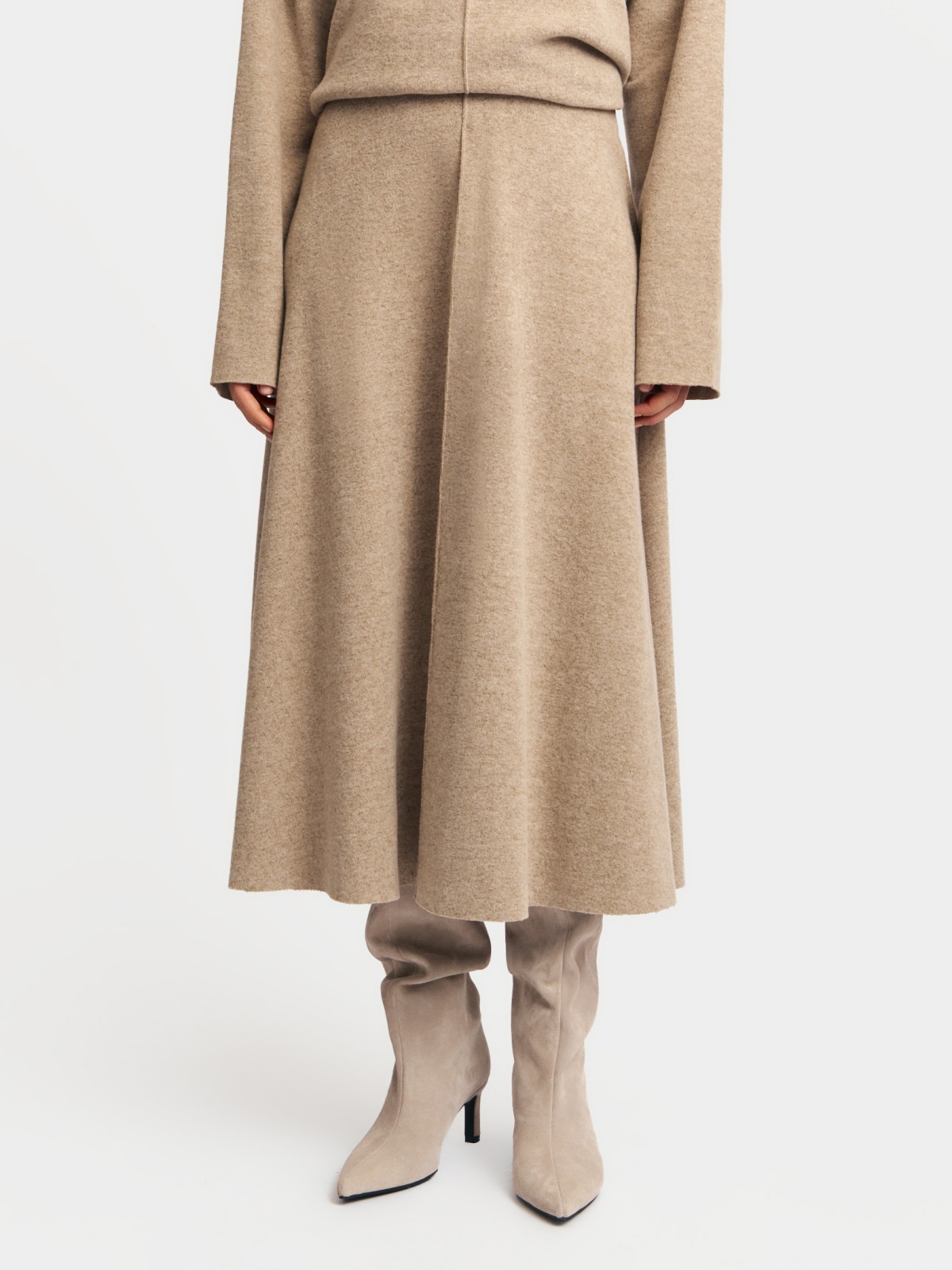 Трикотажная юбка миди