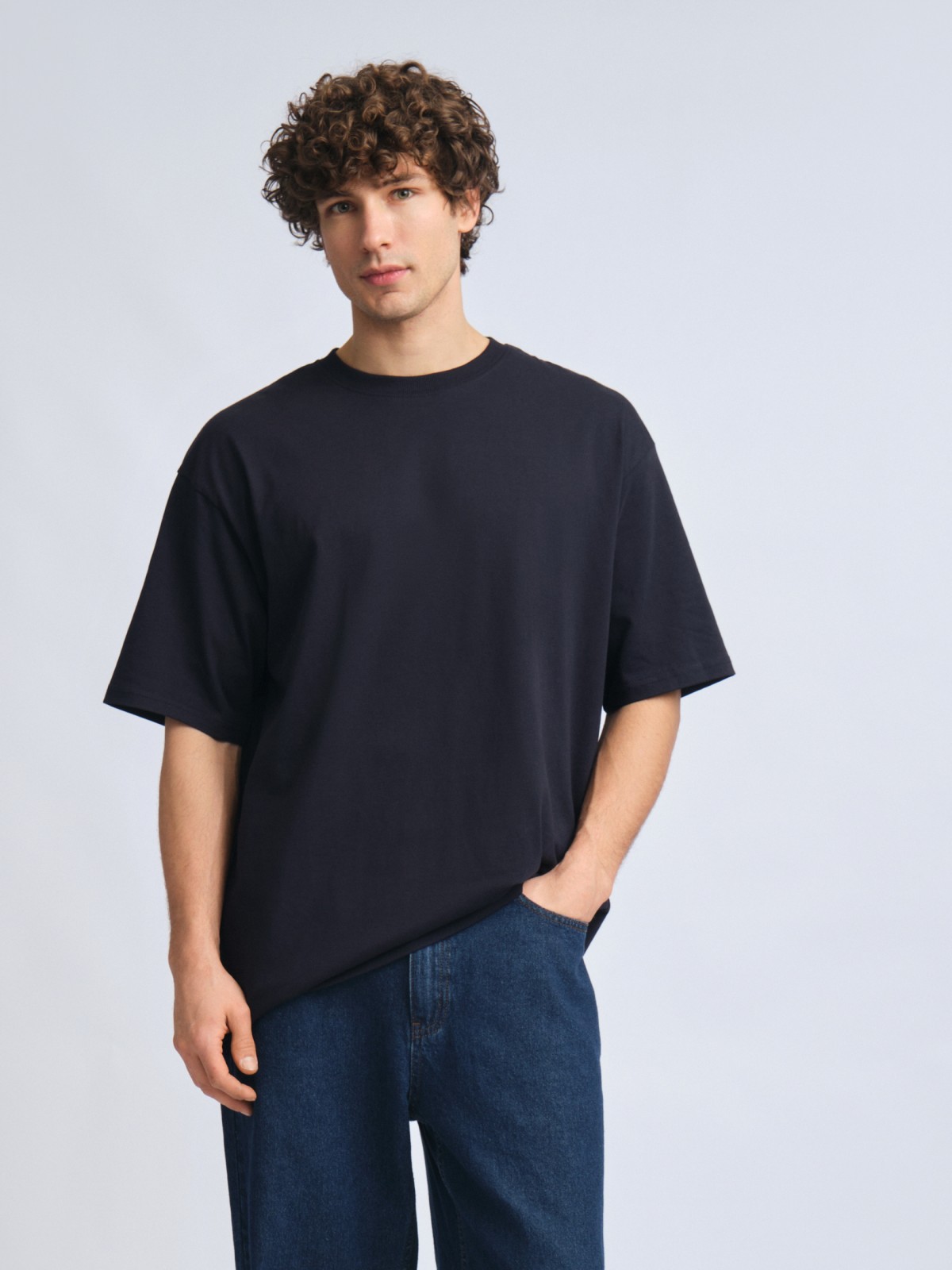 Футболка оверсайз из хлопка с коротким рукавом 599₽