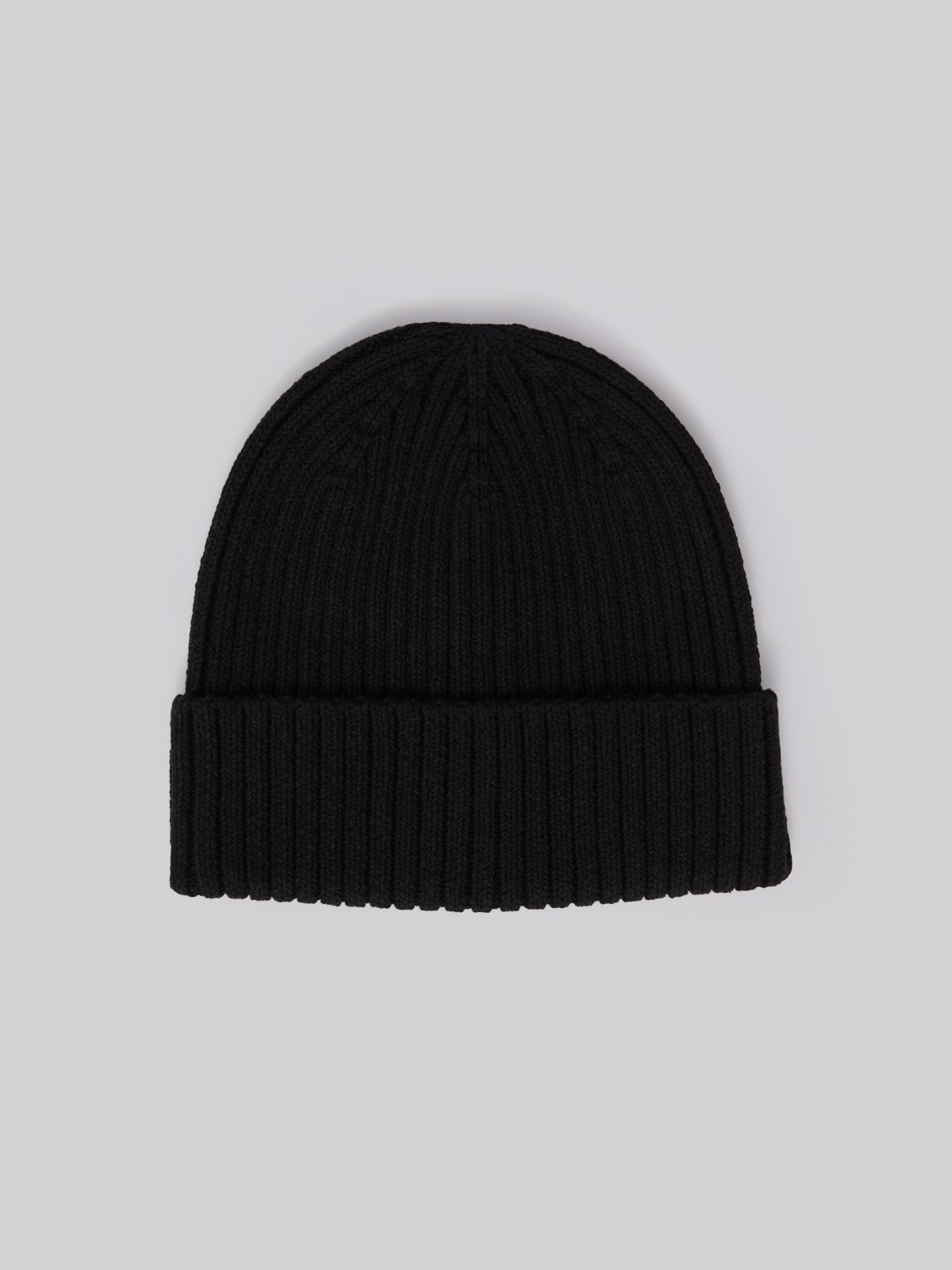 Вязаная шапка-бини из хлопка с отворотом 899₽