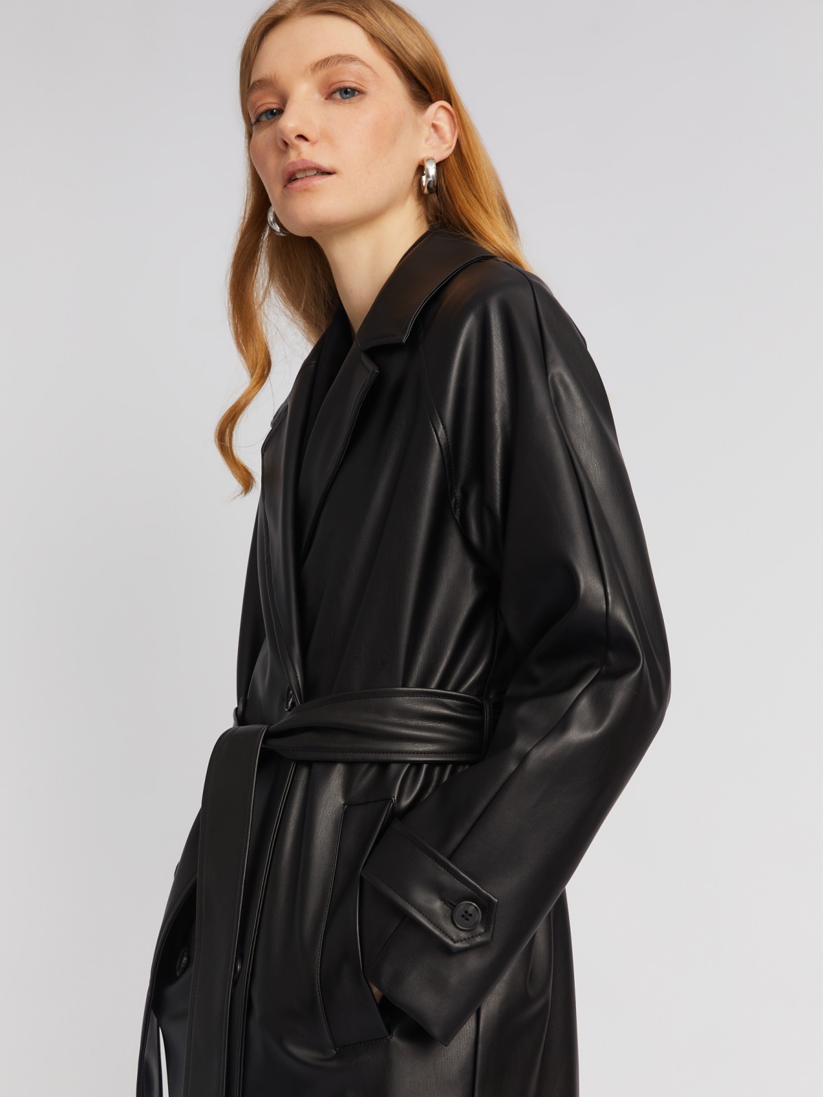 Длинное пальто-тренч из экокожи с рукавами реглан и поясом zolla 024135707024, цвет черный, размер XS - фото 4