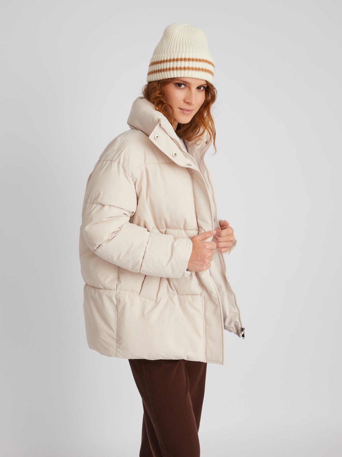 Тёплая стёганая дутая куртка оверсайз силуэта с высоким воротником zolla 023335102074, цвет молоко, размер S - фото 1