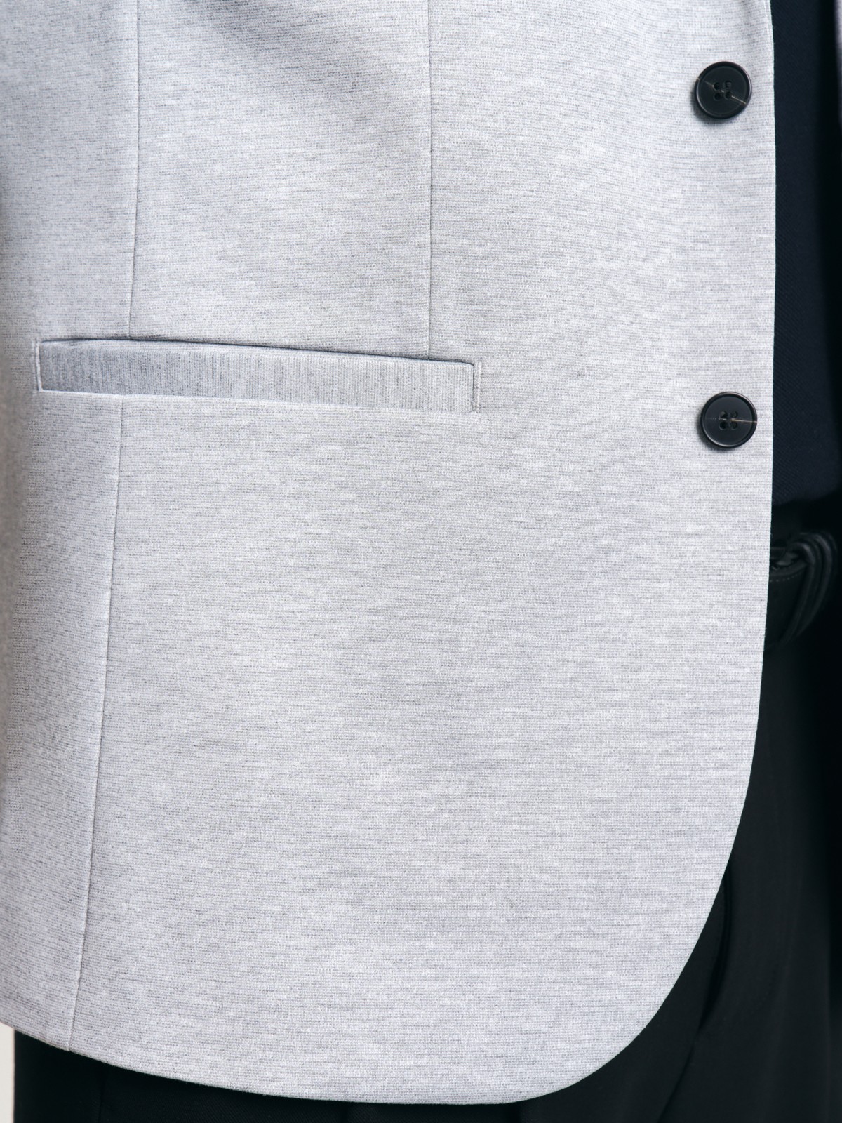 Пиджак однобортный на пуговицах