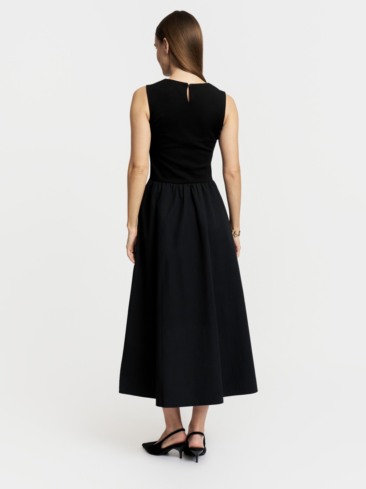 Комбинированное платье миди без рукавов