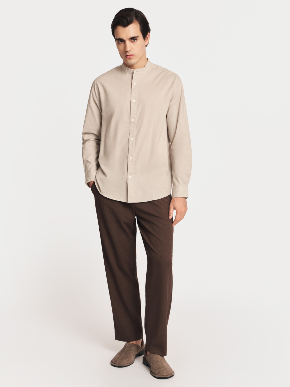 Льняная рубашка с воротником-стойкой