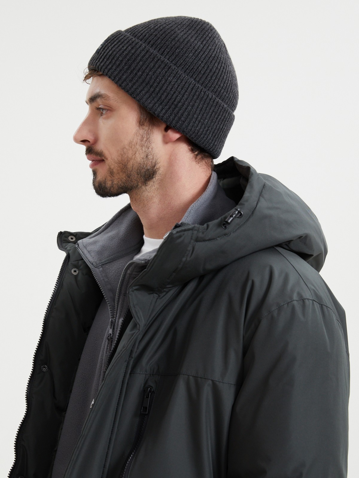 Вязаная шапка-бини