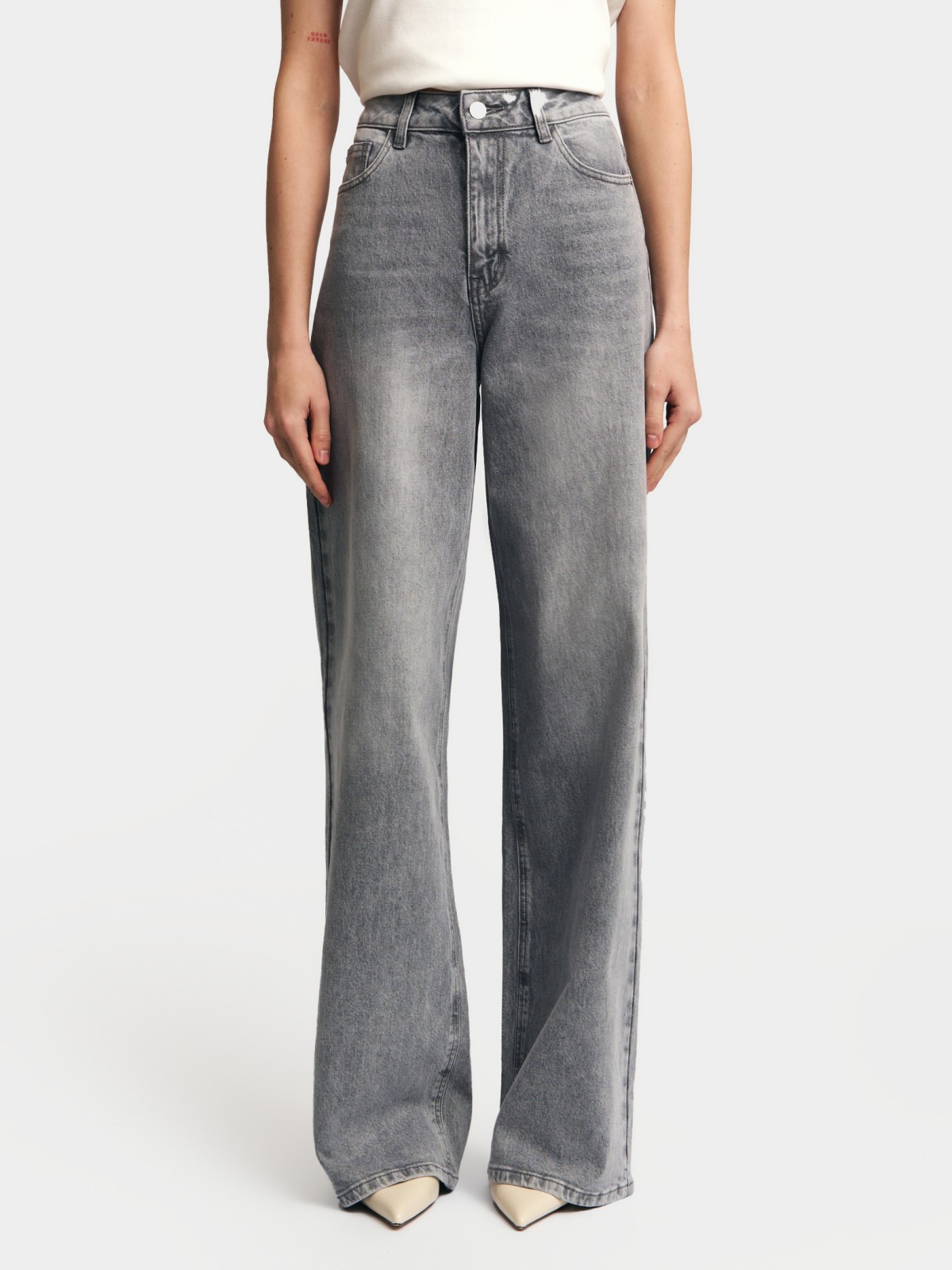 Джинсы силуэта Wide