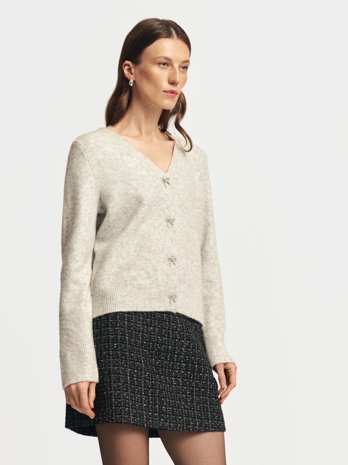 Вязаный короткий кардиган на пуговицах