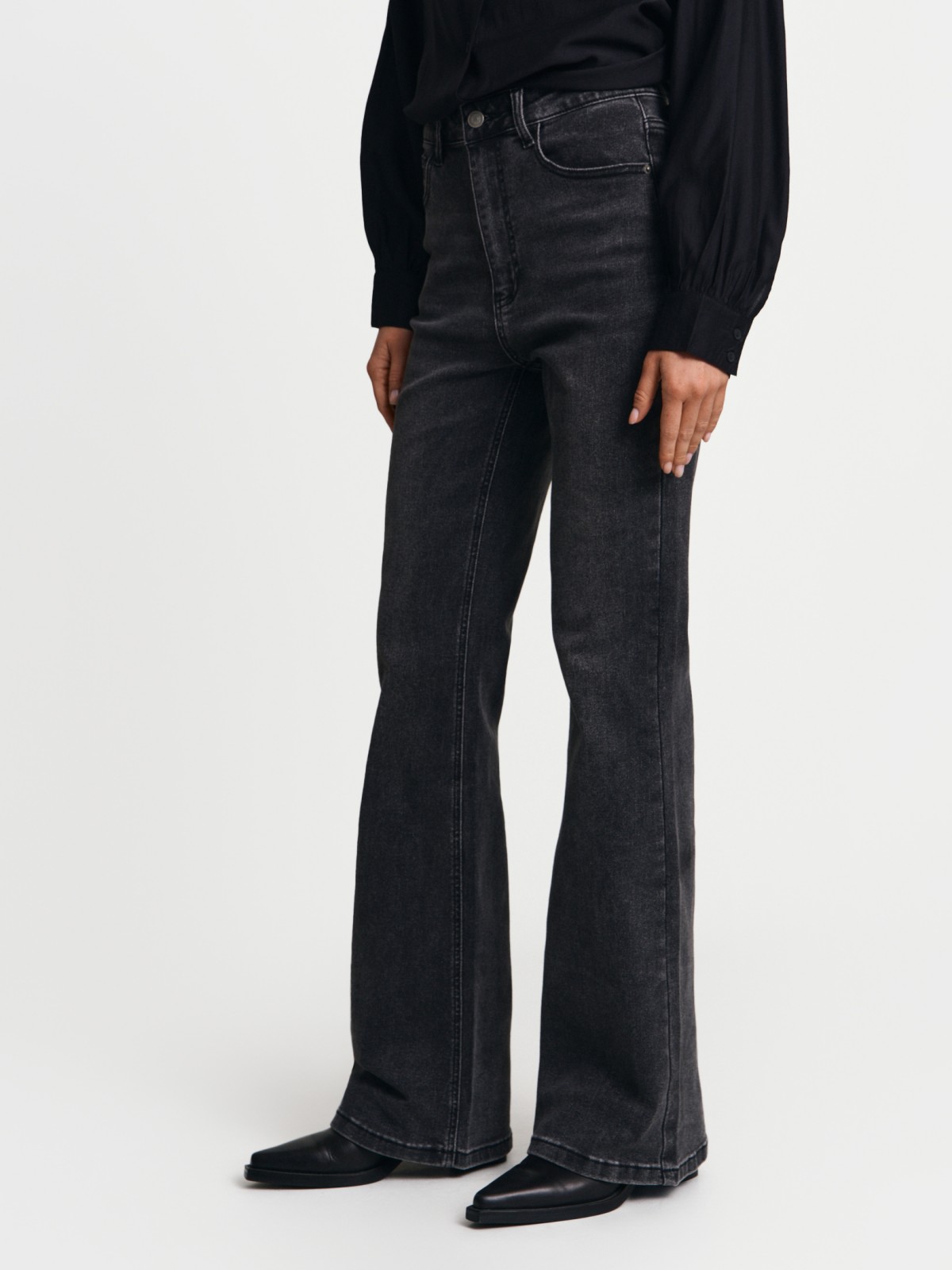 Джинсы силуэта Bootcut с высокой посадкой