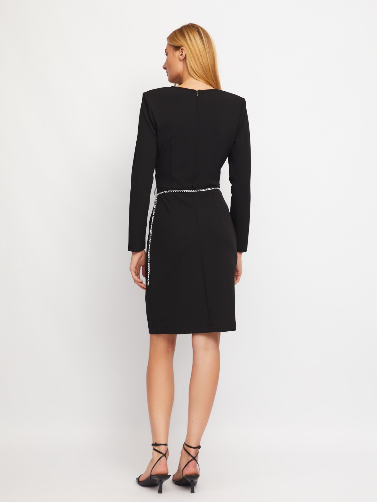Платье с драпировкой, вырезом на запах и поясом-цепочкой zolla 024118135223, цвет черный, размер XS - фото 6