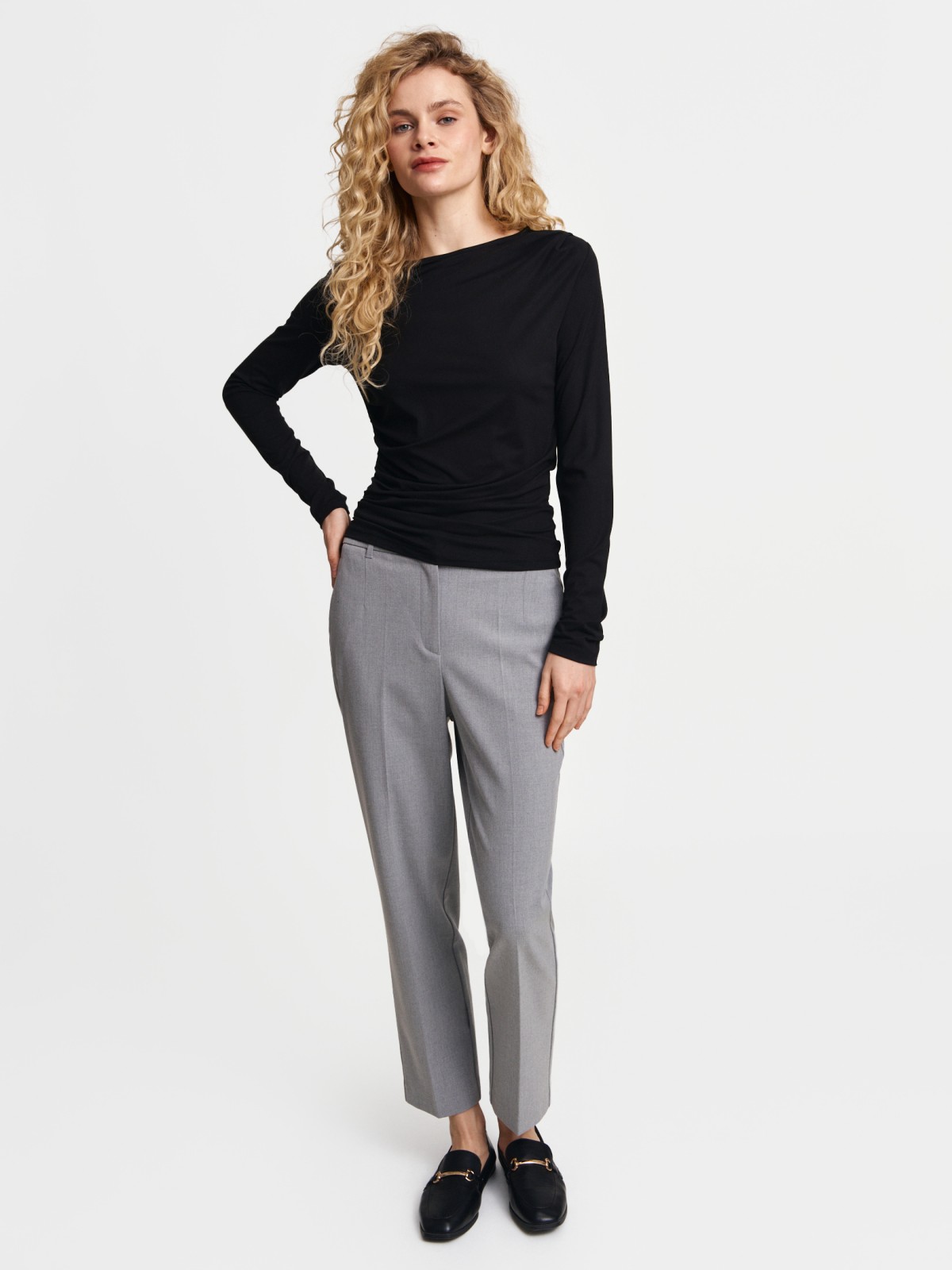 Офисные брюки силуэта Slim