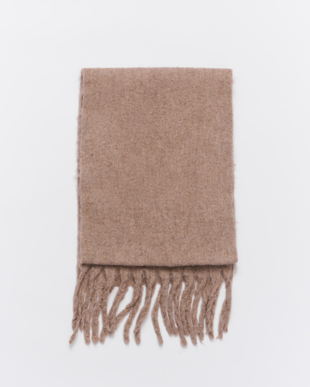 Тёплый шарф с длинной бахромой