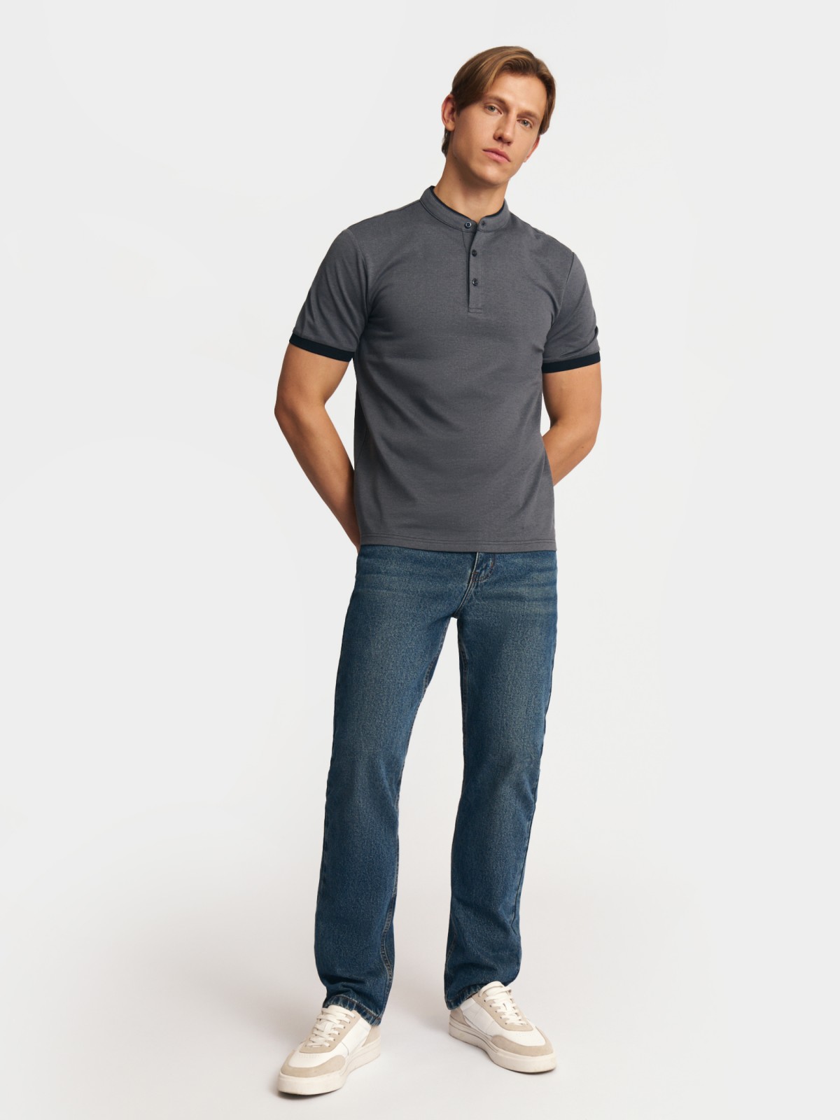 Футболка поло с воротником-стойкой