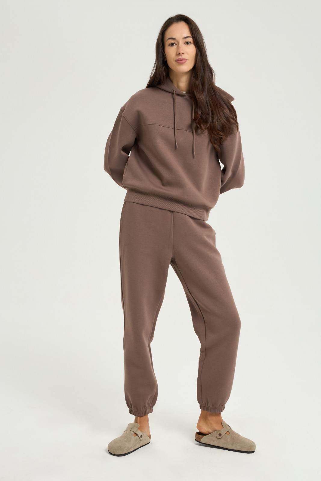 Брюки-джоггеры на резинке