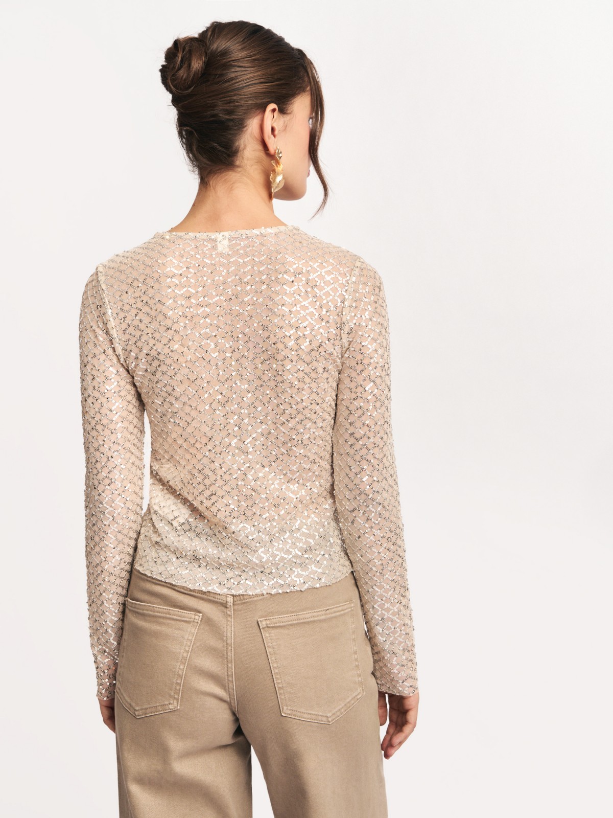 Блузка-лонгслив с пайетками