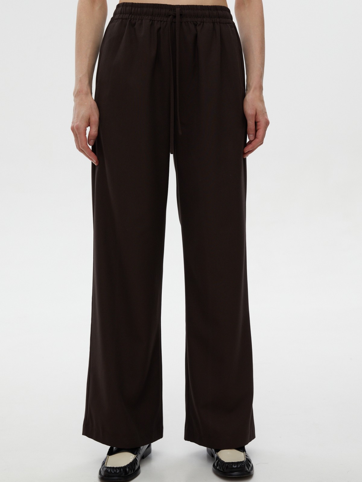 Прямые брюки на резинке с кулиской