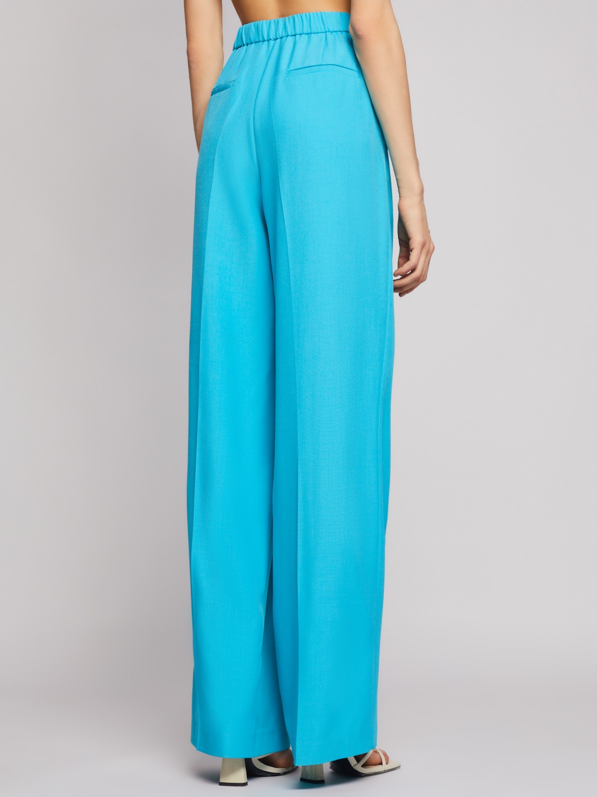 Прямые брюки со стрелками