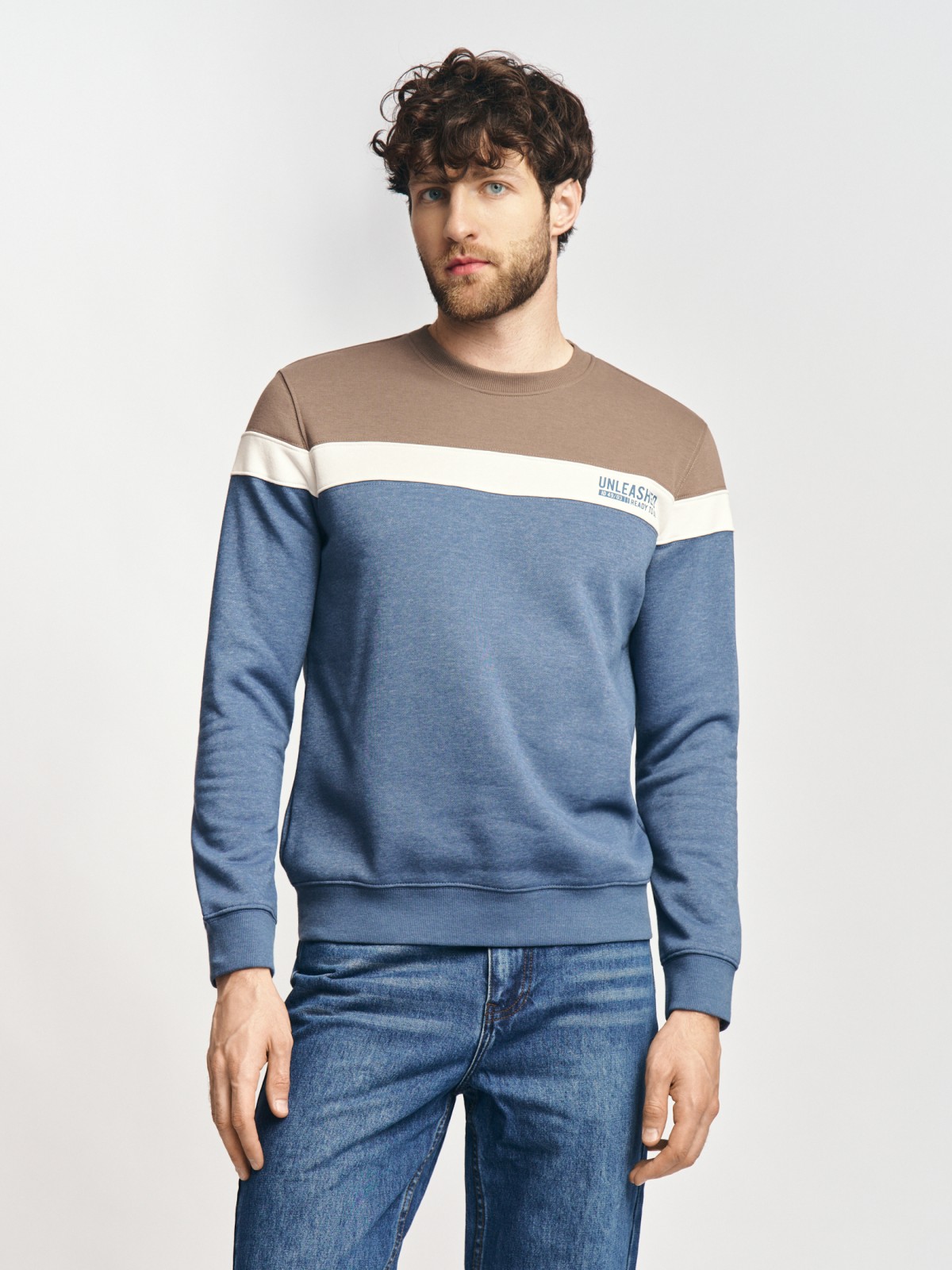 Утеплённый свитшот прямого кроя с начёсом