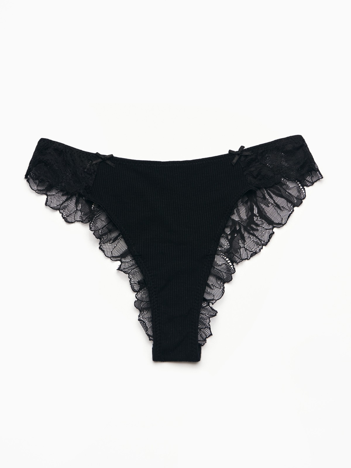 Набор трусов с кружевом (3 шт. в комплекте)
